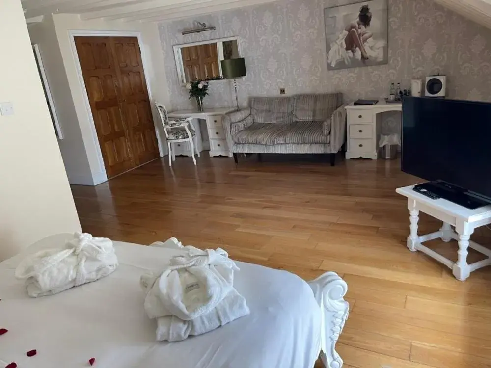 Deluxe Room - single occupancy in The Thatched Cottage Inn Deluxe Room - single occupancy in The Thatched Cottage Inn