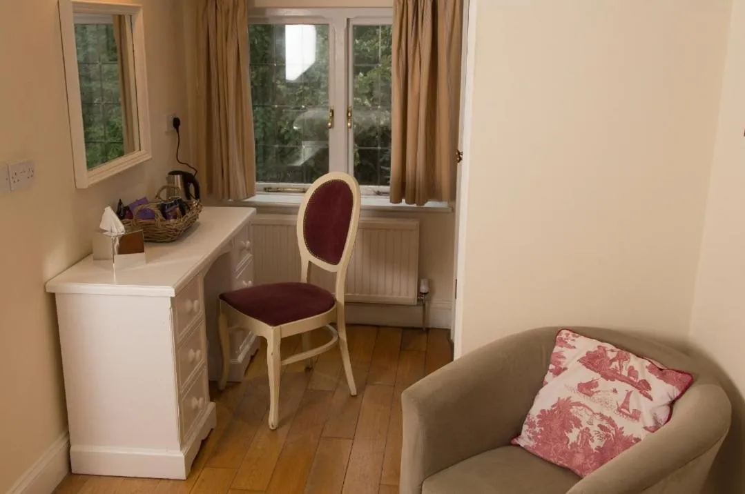 The Thatched Cottage Inn