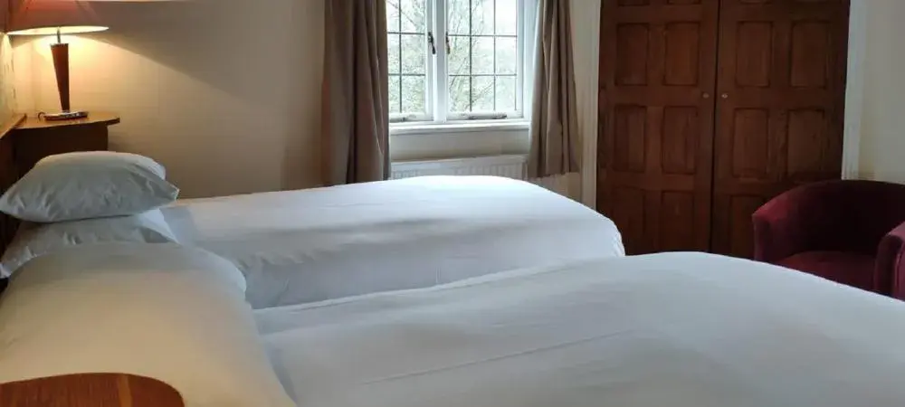 Twin Room - single occupancy in The Thatched Cottage Inn Twin Room - single occupancy in The Thatched Cottage Inn