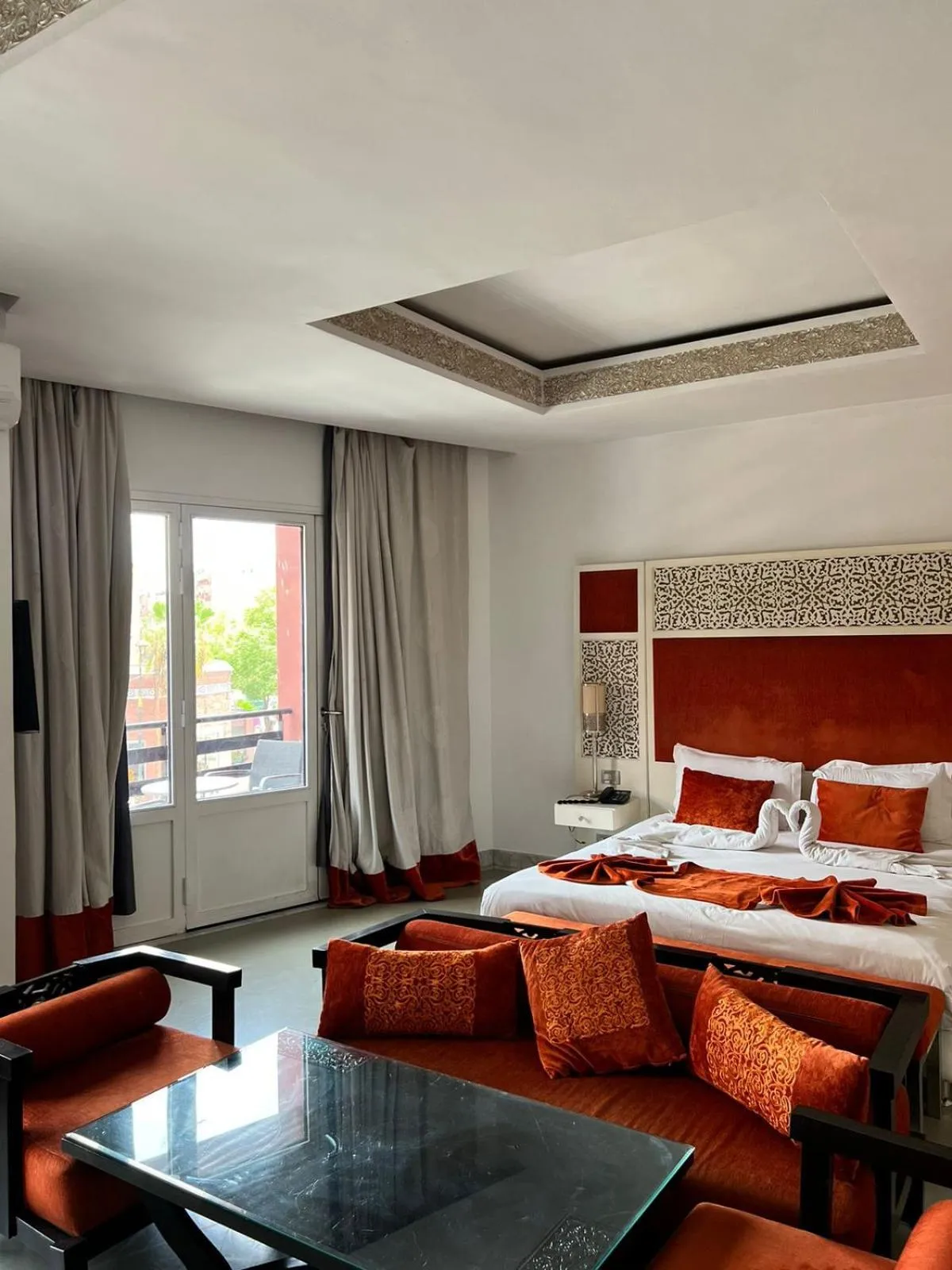 Bed in La Renaissance hôtel Marrakech