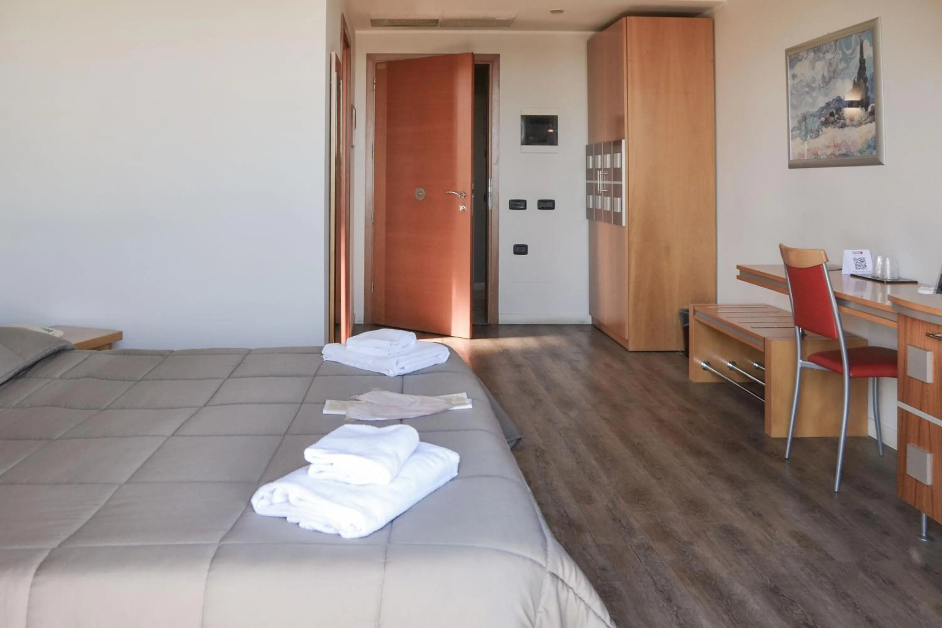 Bedroom, Bed in Planet Hotel