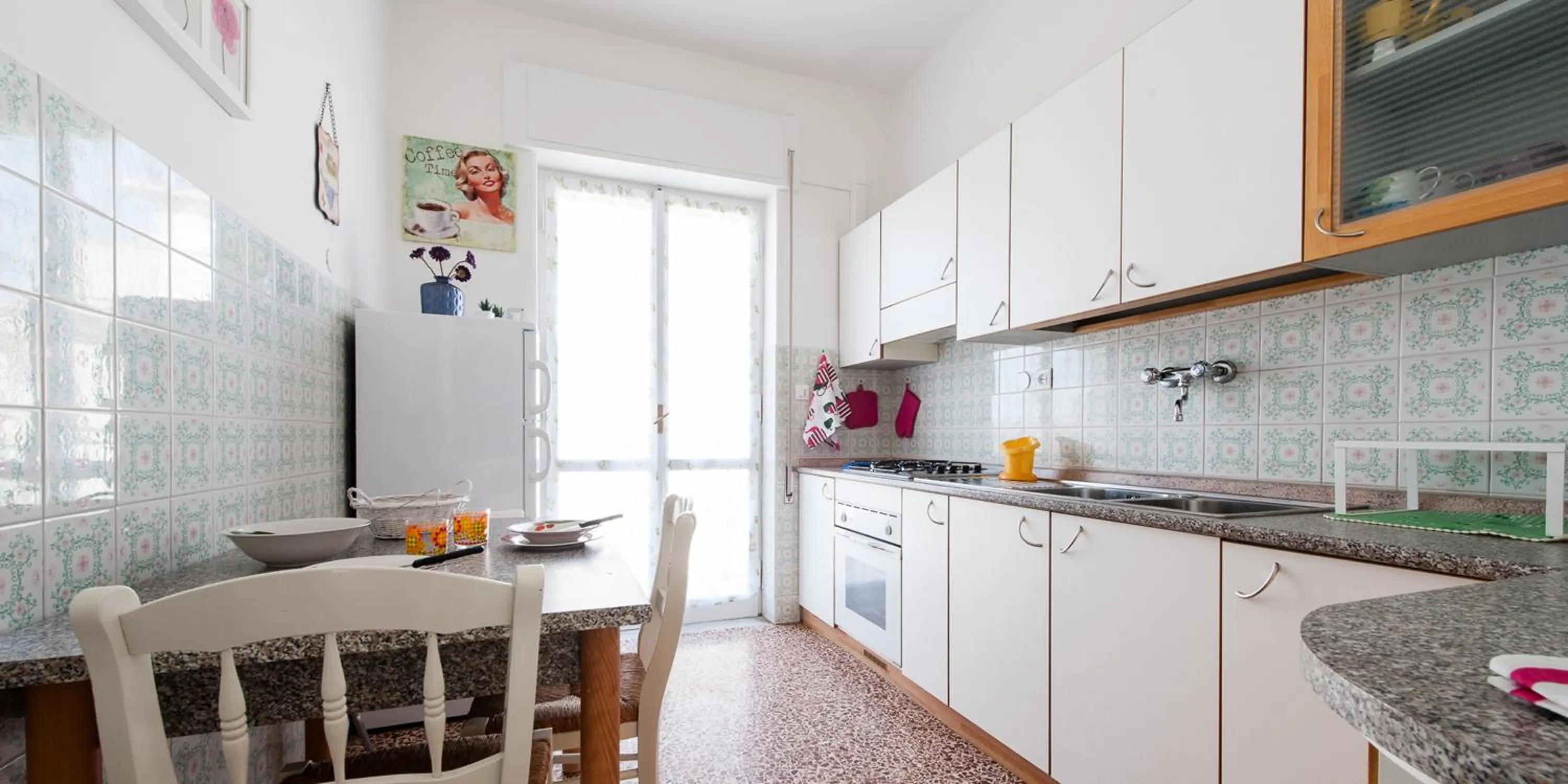 Kitchen or kitchenette in Casa Vacanze Circe