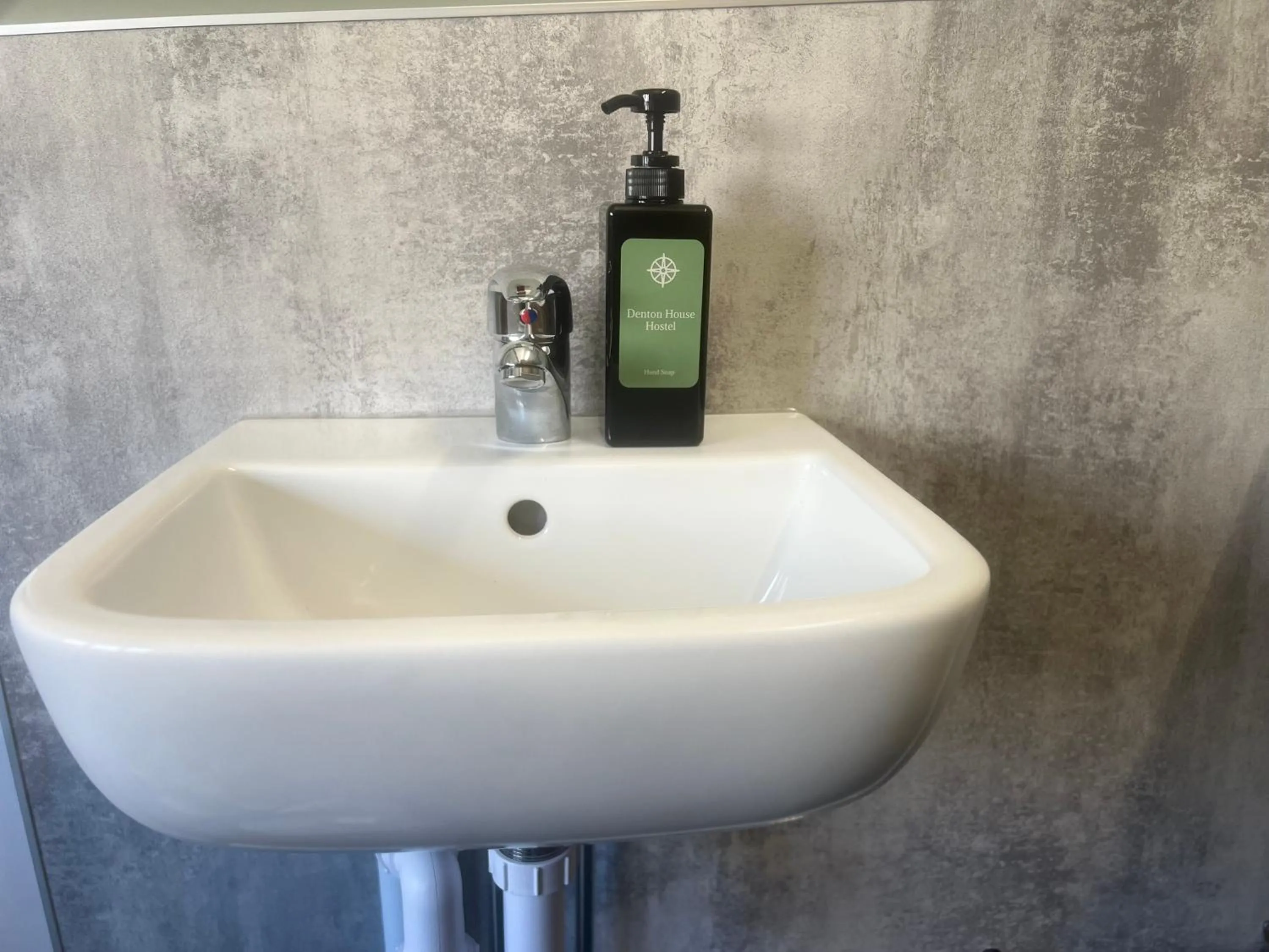 Bathroom in Denton House Hostel