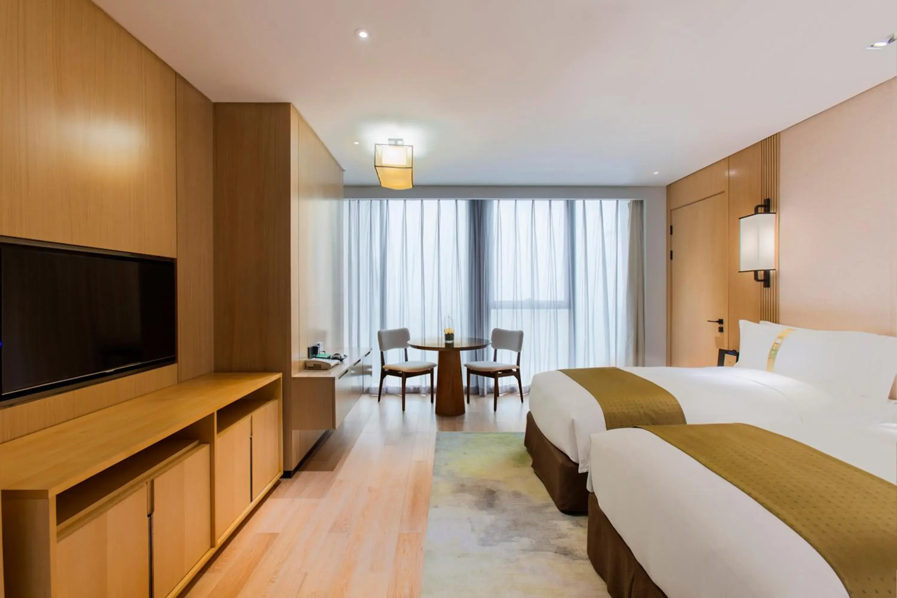 Photo of the whole room, Bed in Holiday Inn Nanjing Qinhuai South Suites by IHG Photo of the whole room, Bed in Holiday Inn Nanjing Qinhuai South Suites by IHG