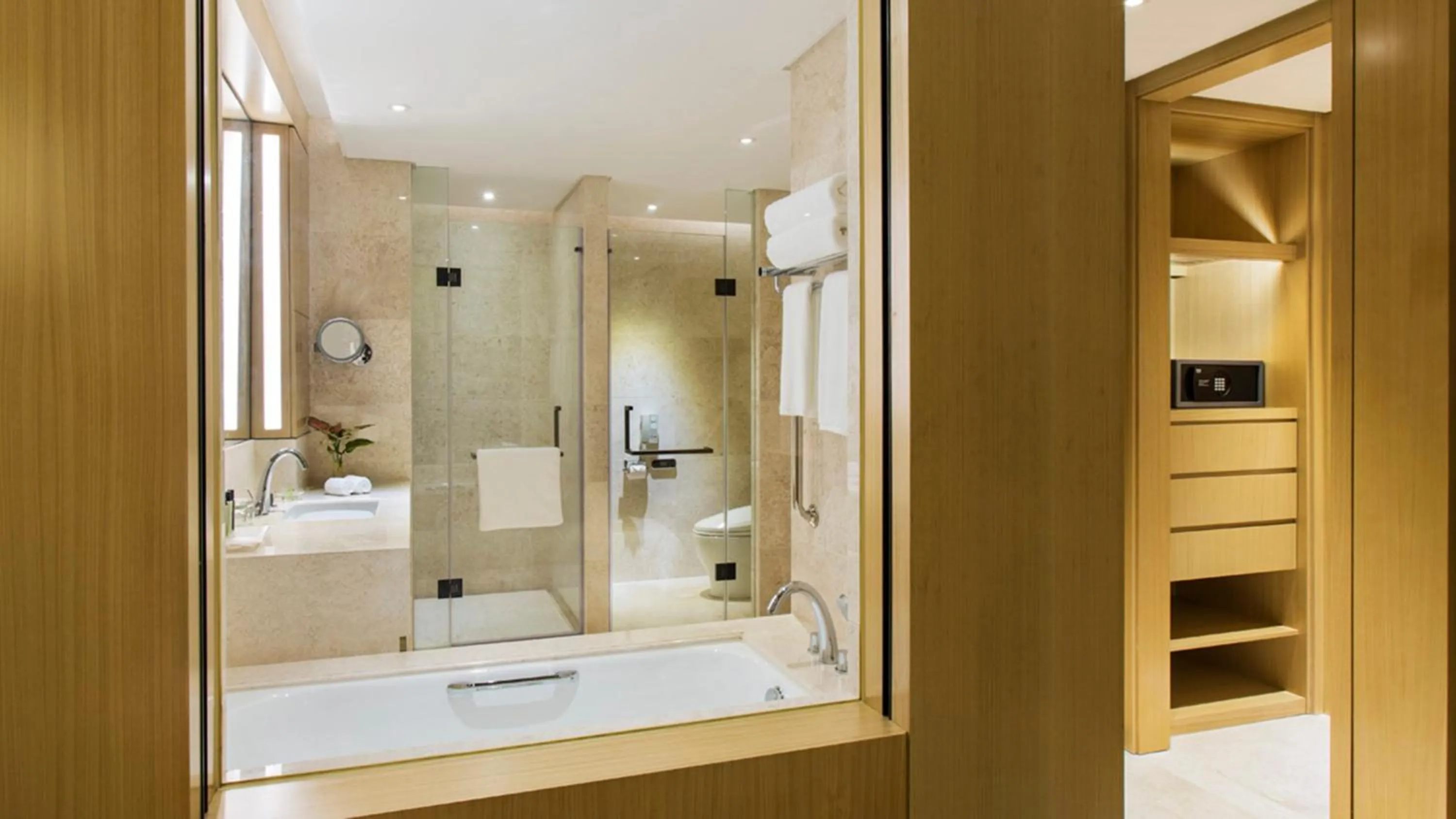Bathroom in Holiday Inn Nanjing Qinhuai South Suites by IHG