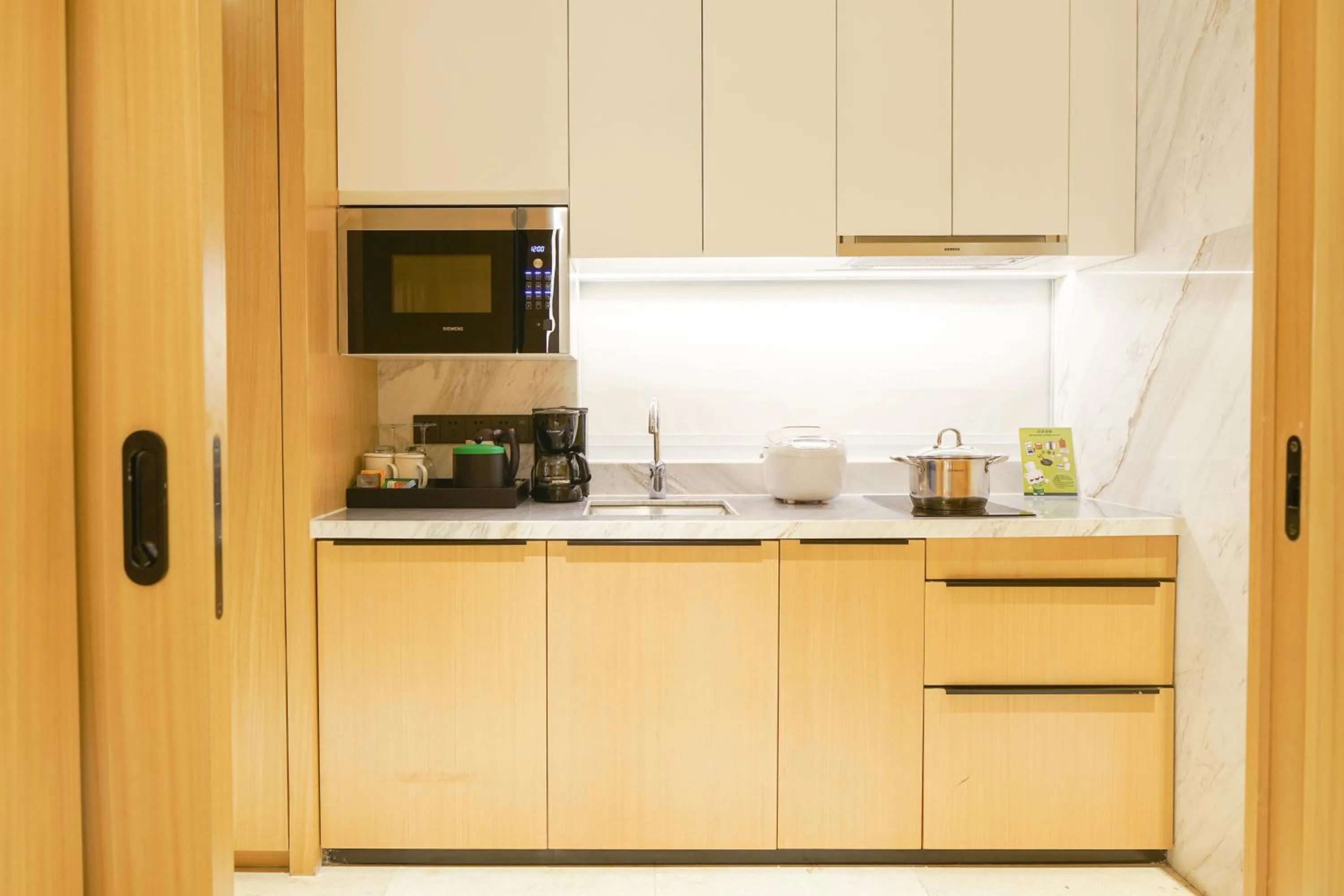 Kitchen or kitchenette in Holiday Inn Nanjing Qinhuai South Suites by IHG