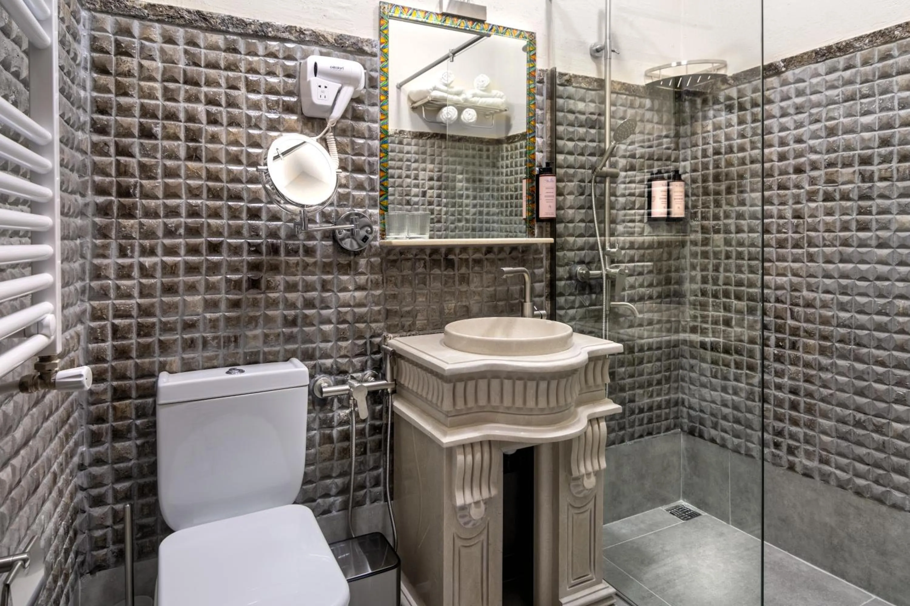 Shower in Kazma Boutique Hotel