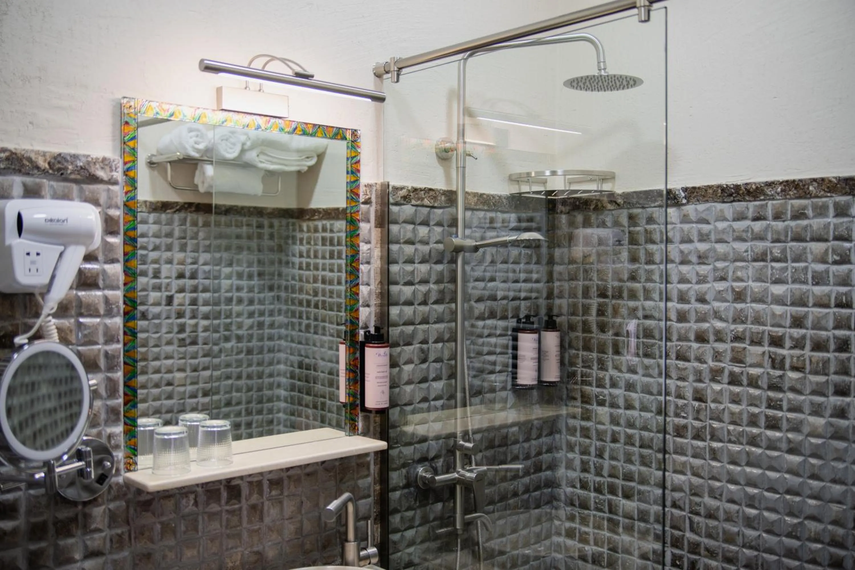 Shower in Kazma Boutique Hotel