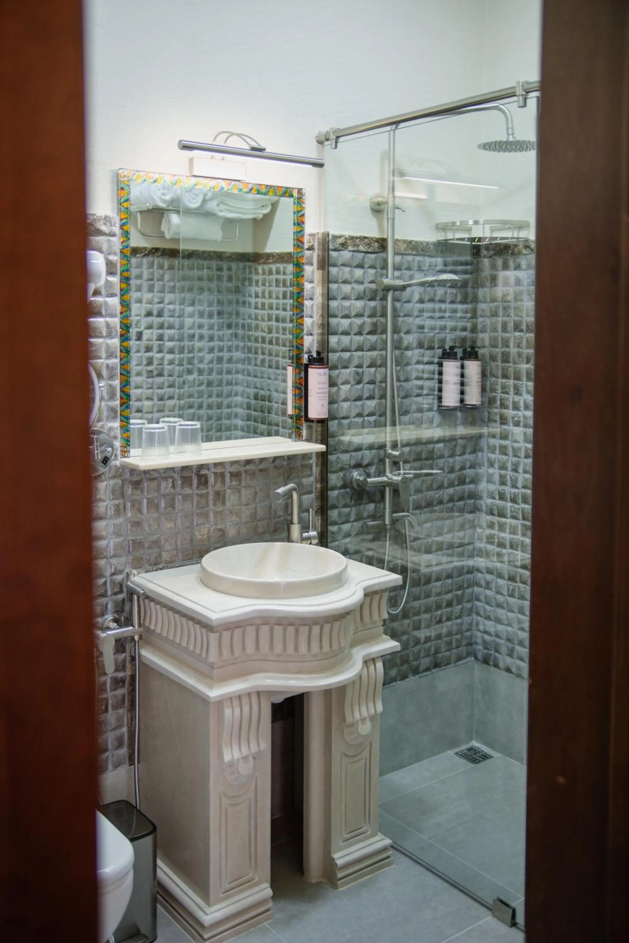 Shower in Kazma Boutique Hotel