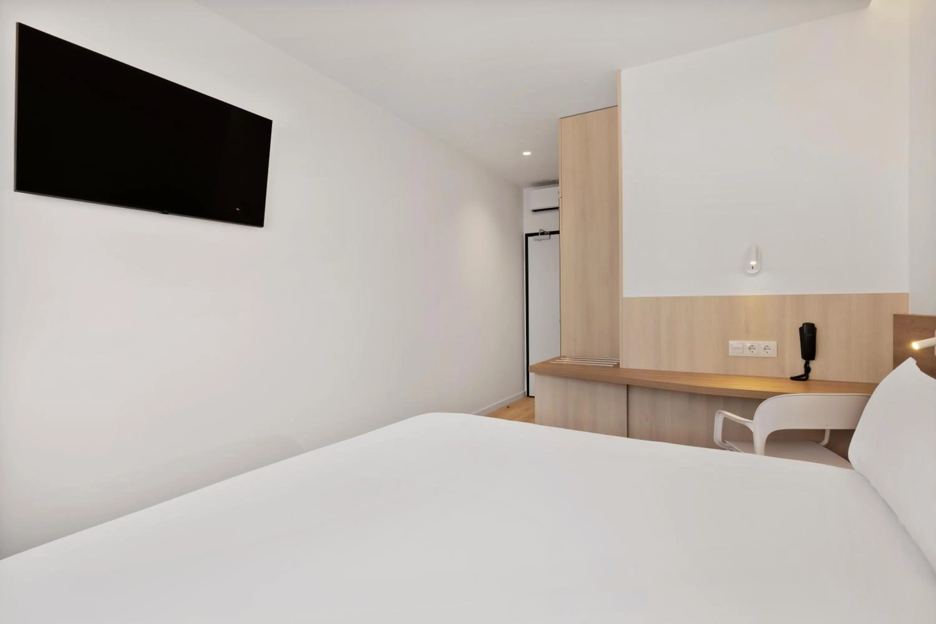 Bed in B&B HOTEL Viana do Castelo