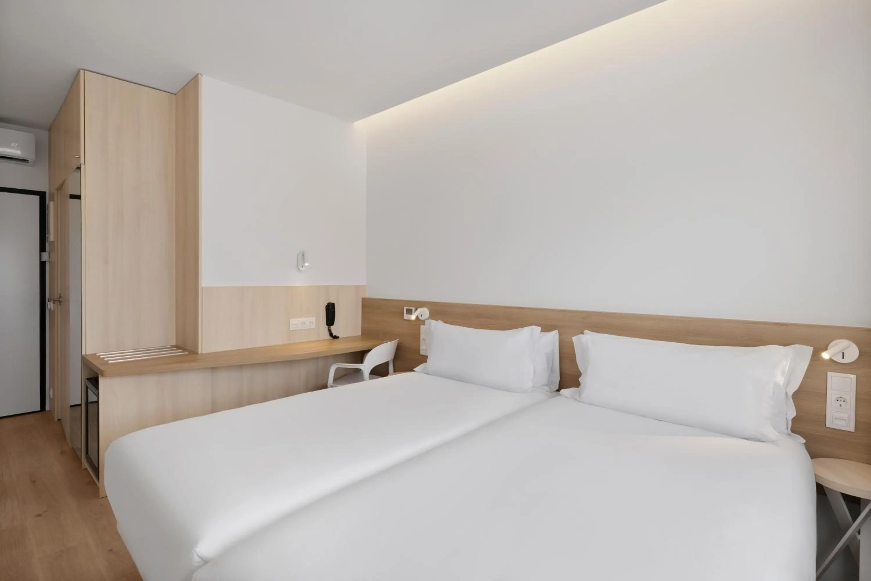 Bed in B&B HOTEL Viana do Castelo