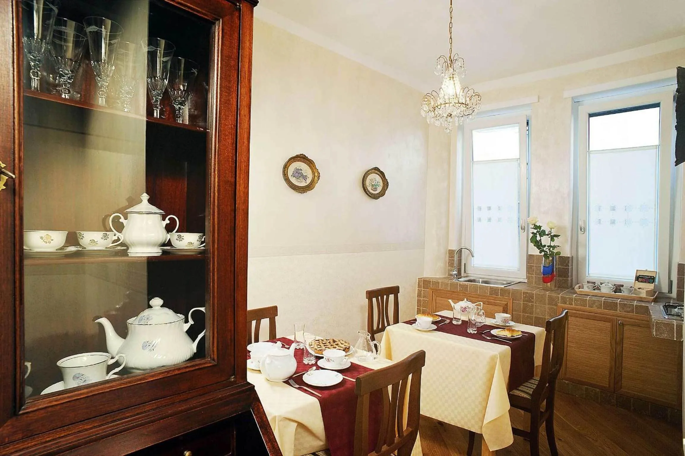 Communal lounge/ TV room in Sweet Dreams in St Peter B&b