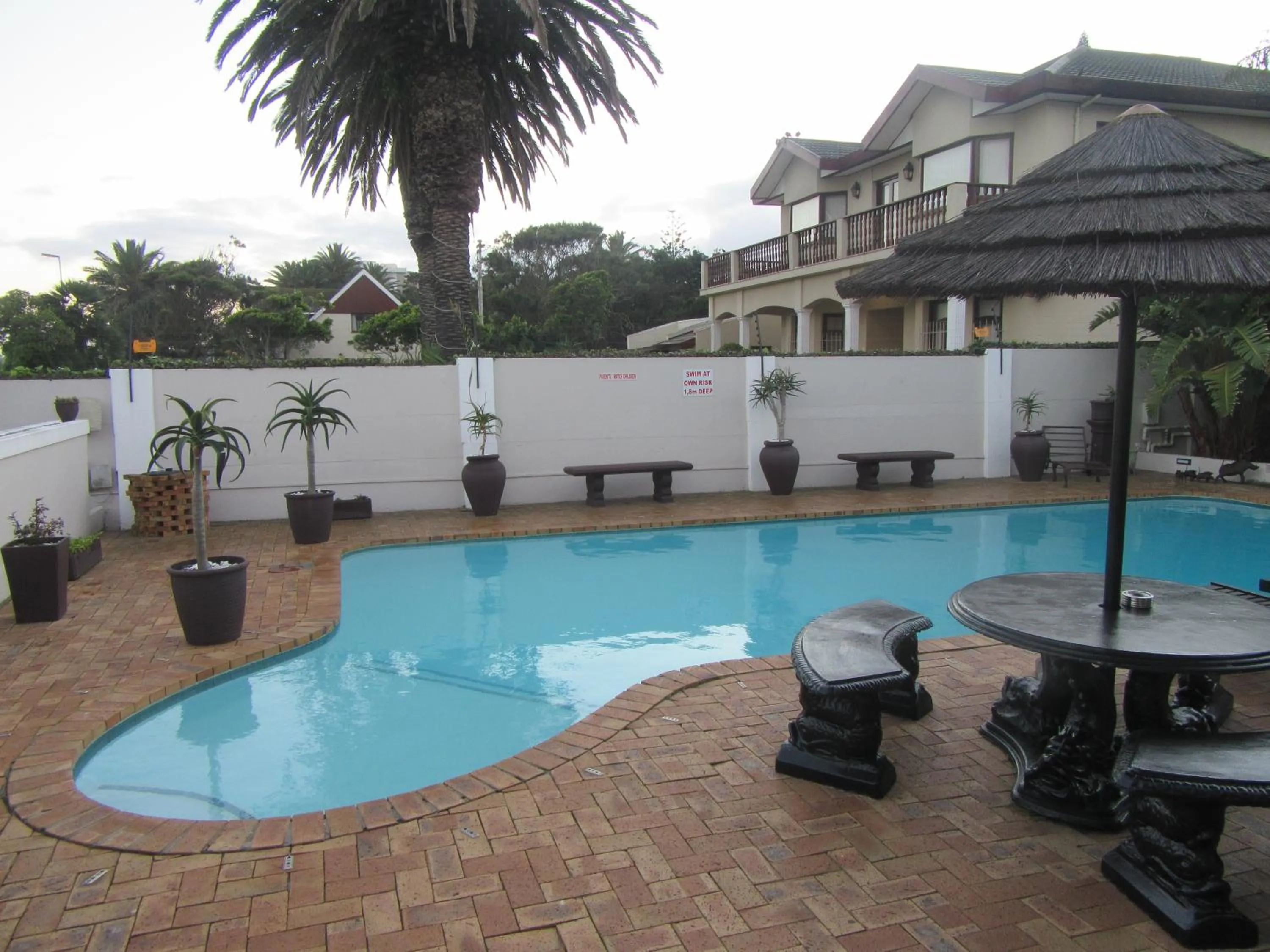 Swimming pool in Woodbridge Lodge