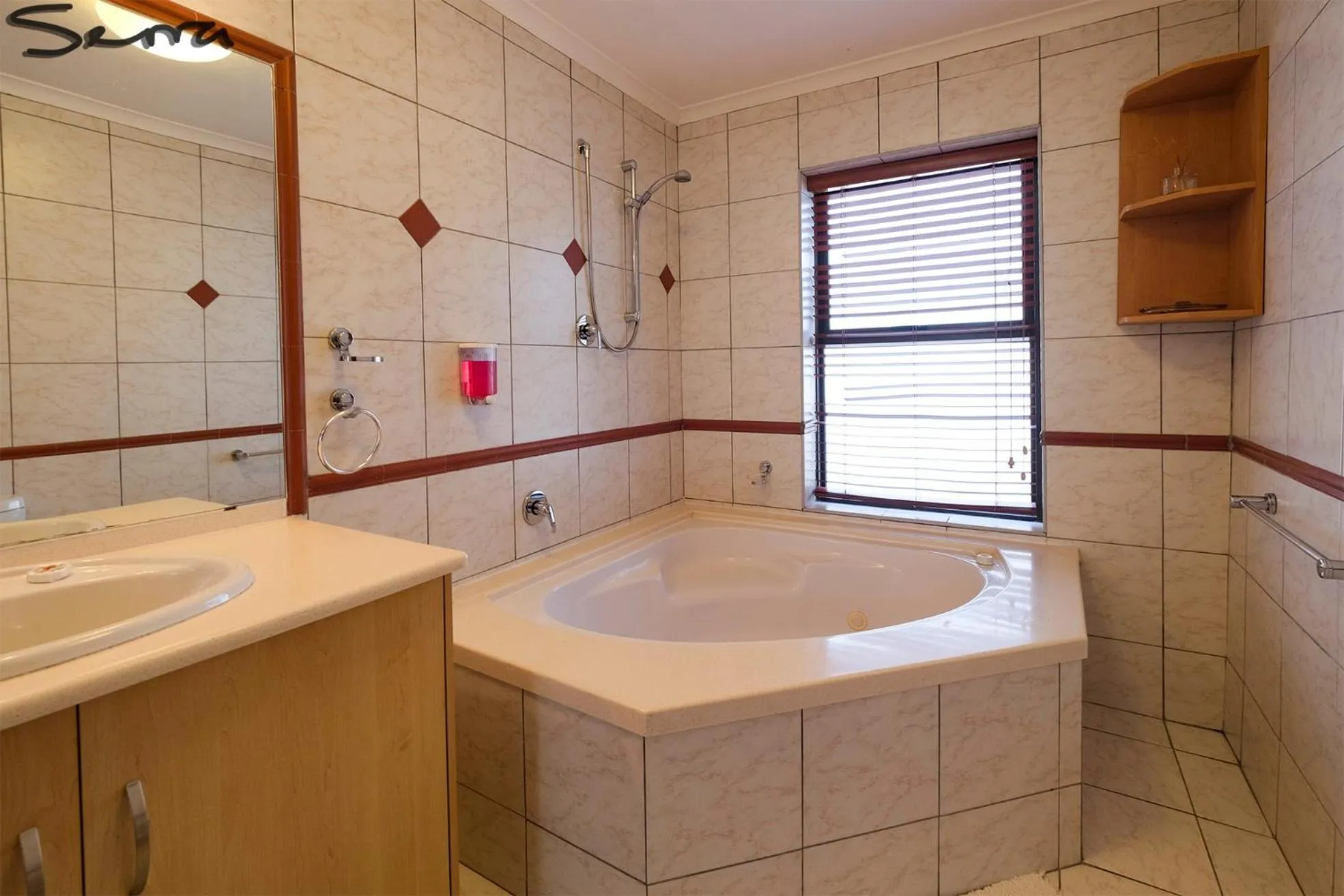 Bathroom in Woodbridge Lodge
