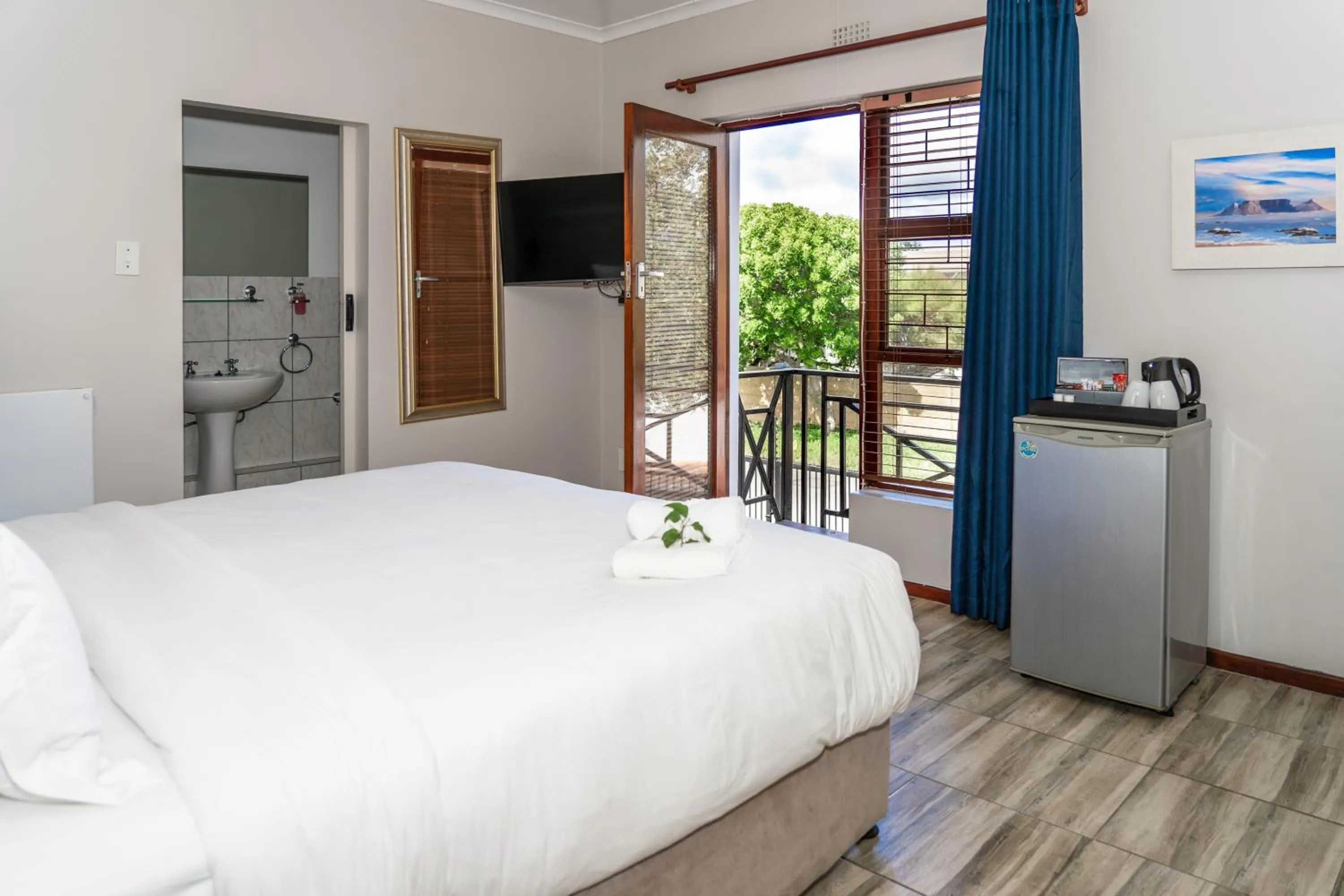 Bedroom, Bed in Woodbridge Lodge