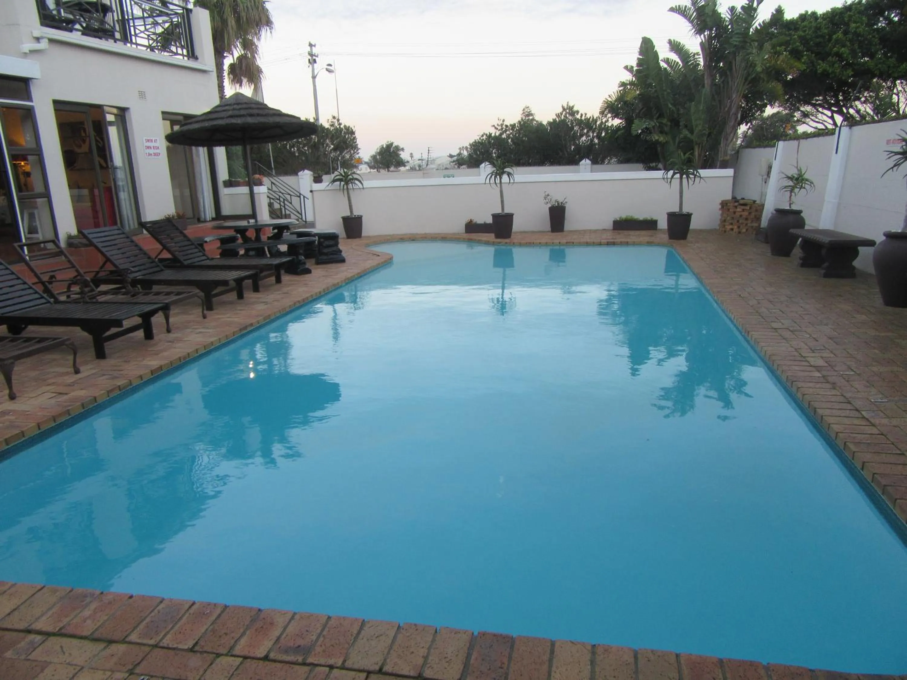 Swimming pool in Woodbridge Lodge