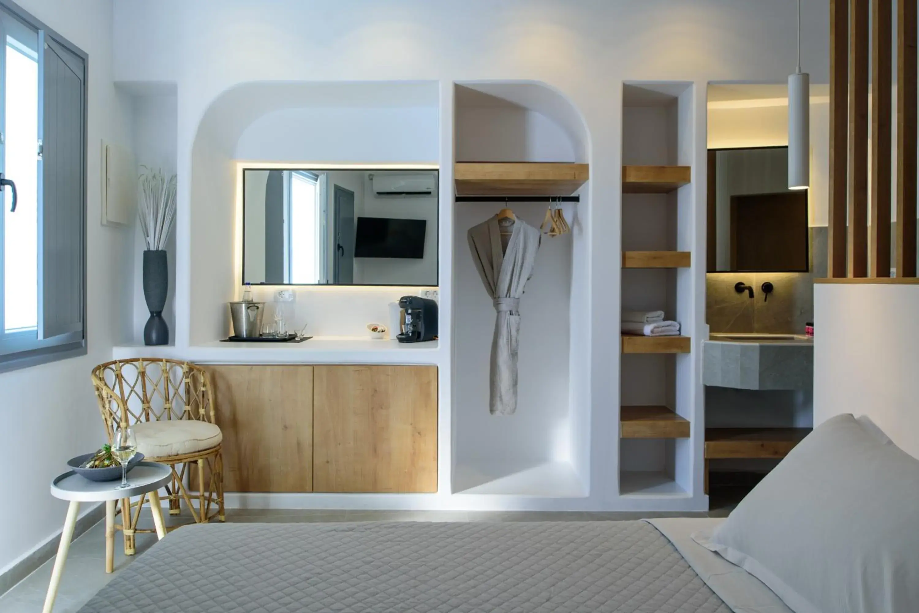 Bed in Elia Caldera Suites Bed in Elia Caldera Suites