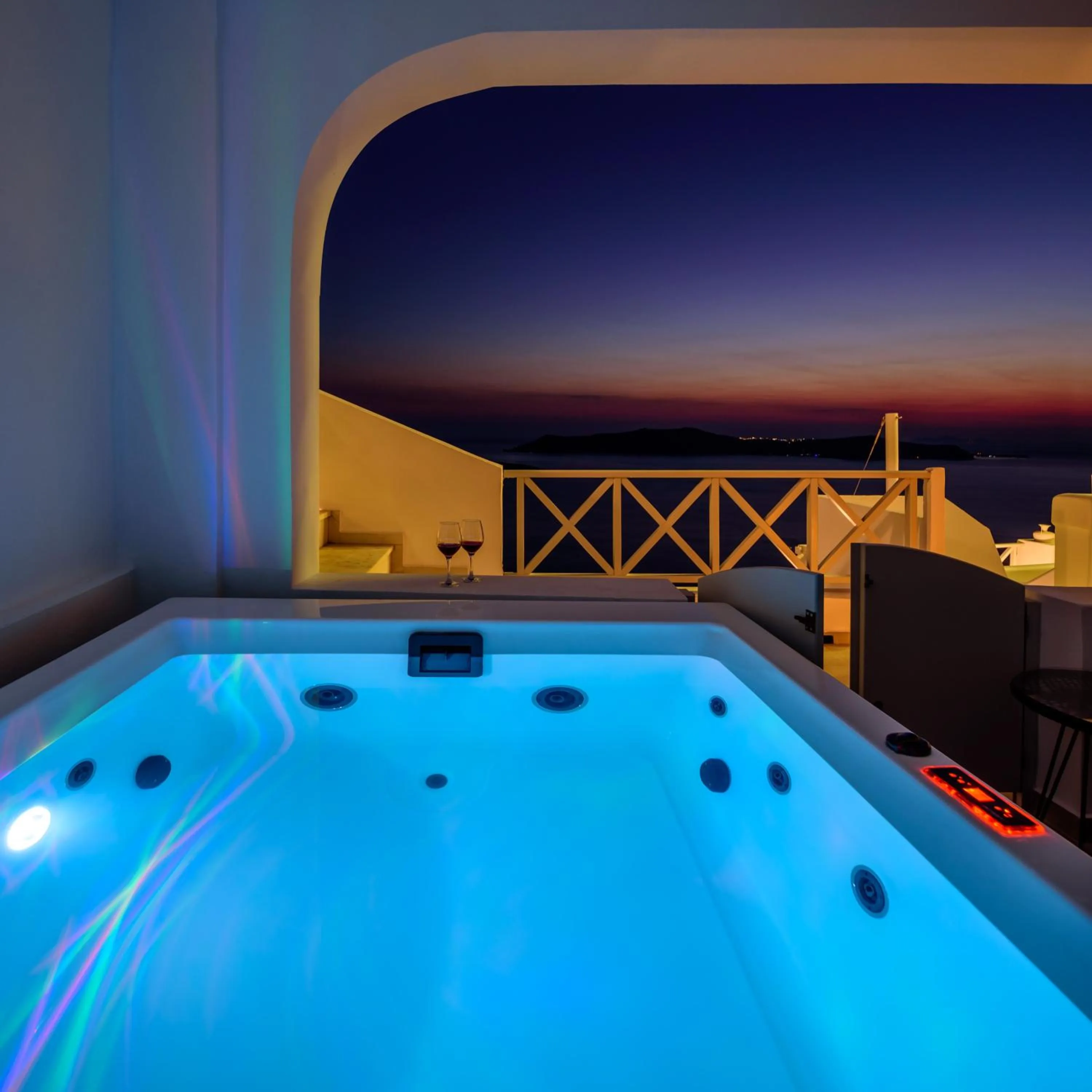 Hot Tub in Elia Caldera Suites