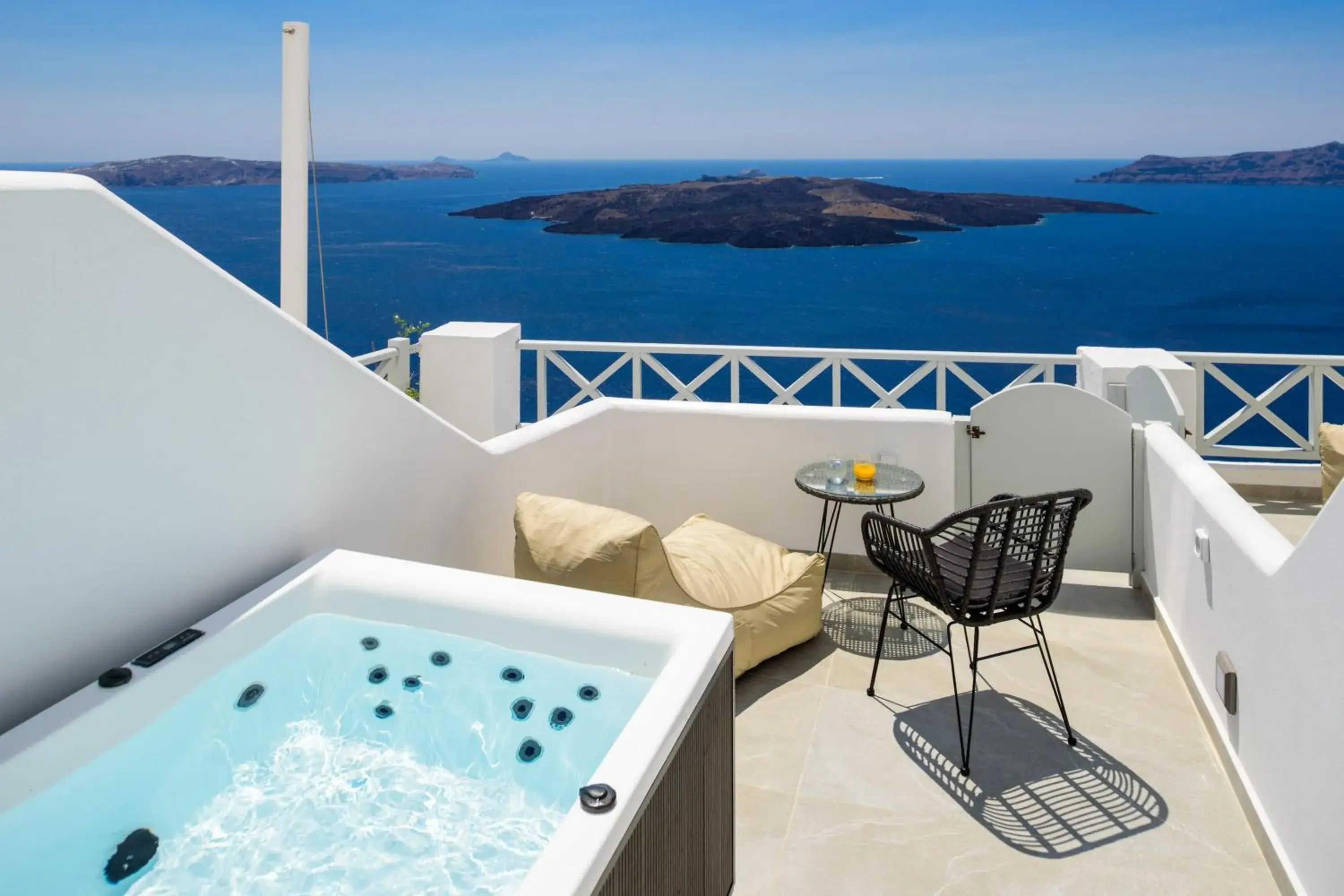 Sea view in Elia Caldera Suites Sea view in Elia Caldera Suites