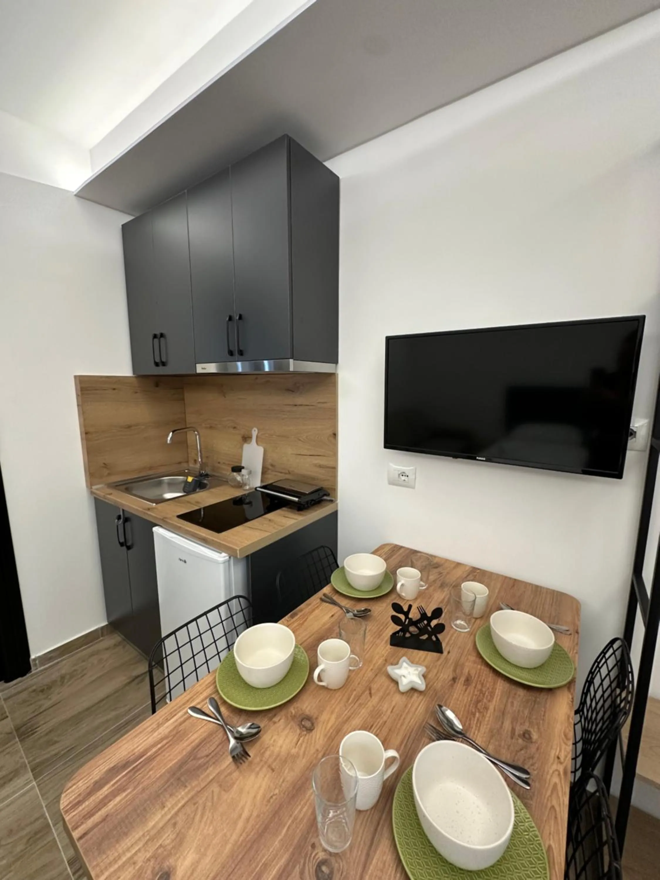 One-Bedroom Apartment in IO's Apartments