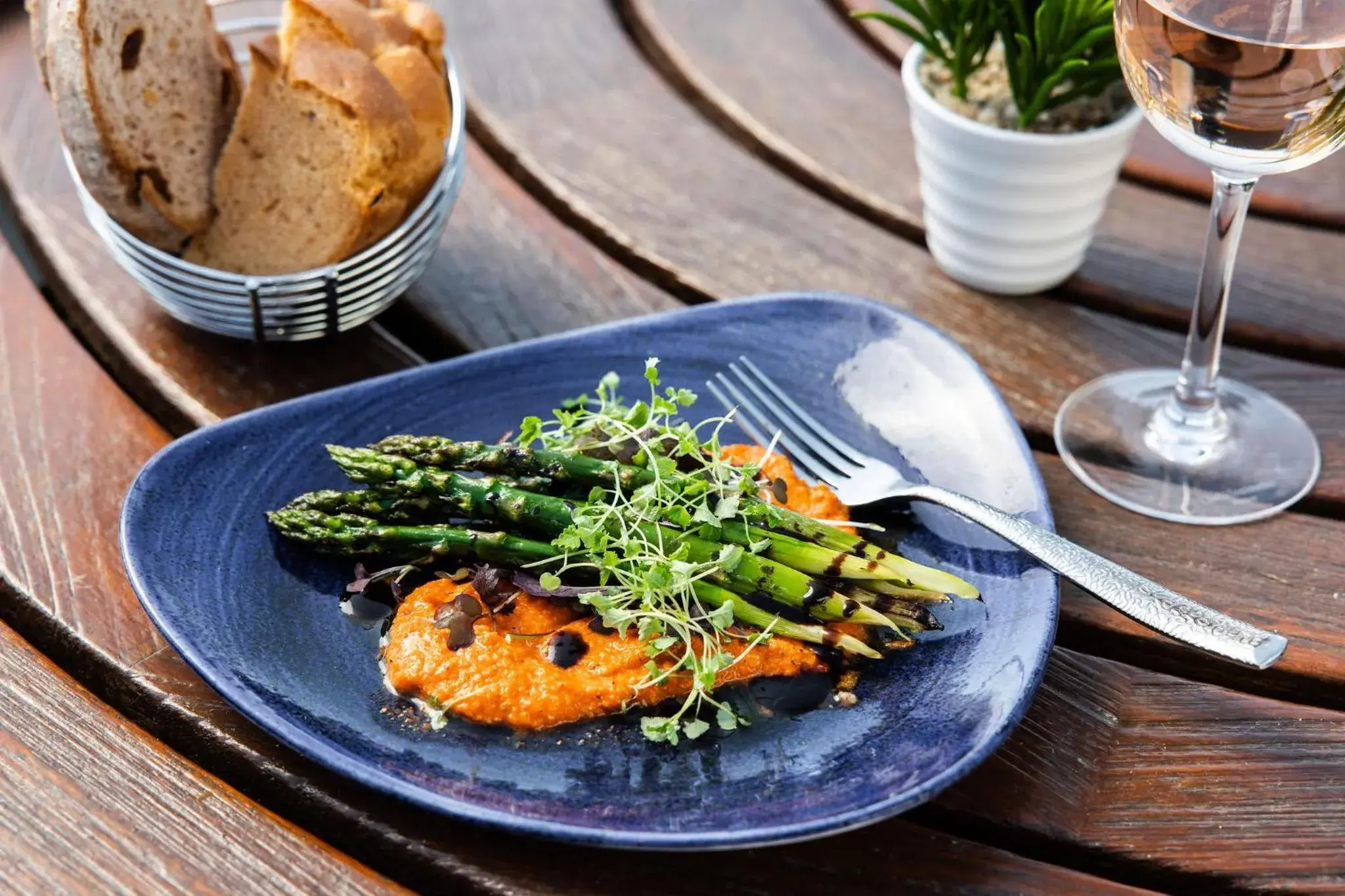 Food and drinks in Hotel Cristina Food and drinks in Hotel Cristina