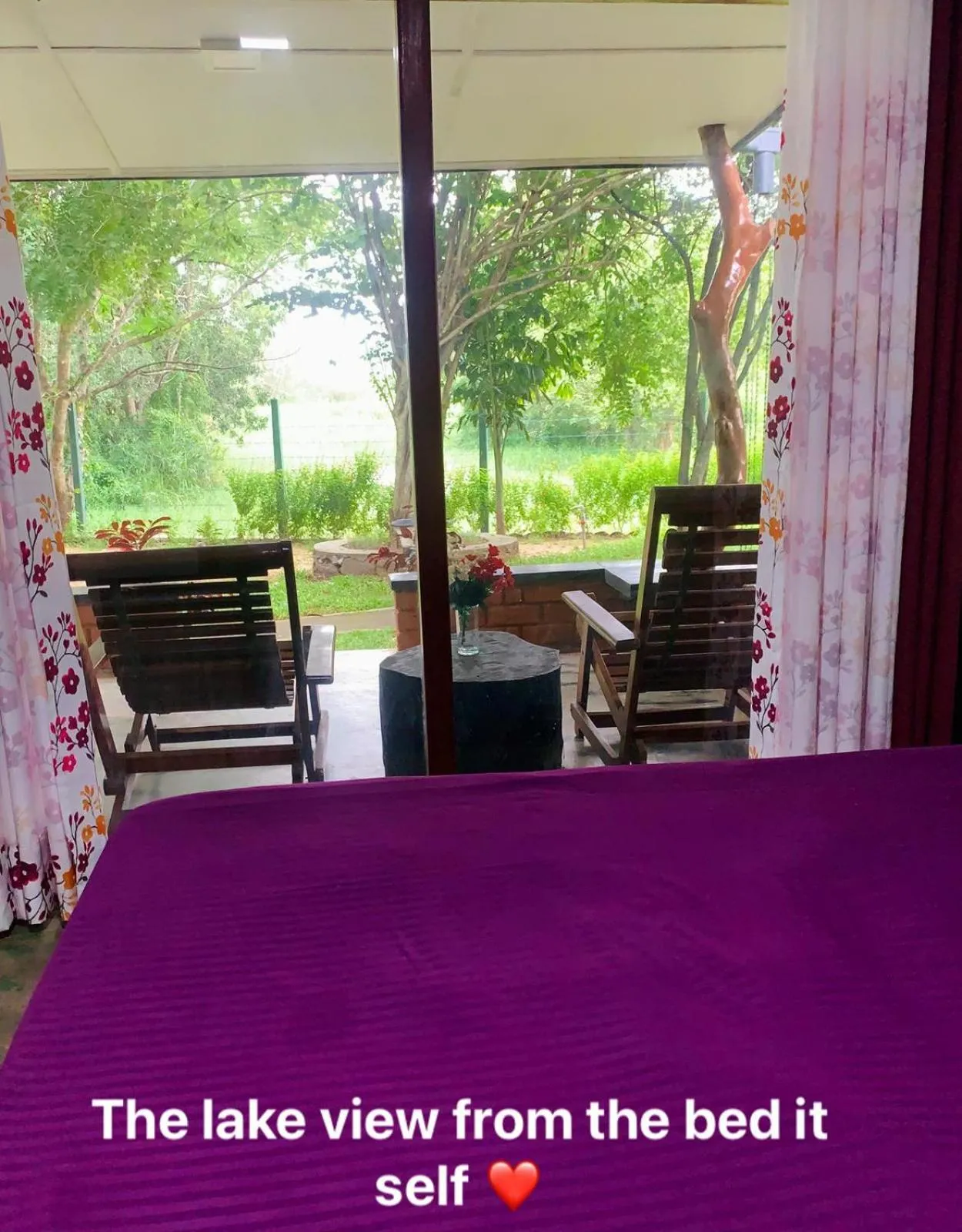 Bed in Lake Front Cottage & Authentic Local Restaurant