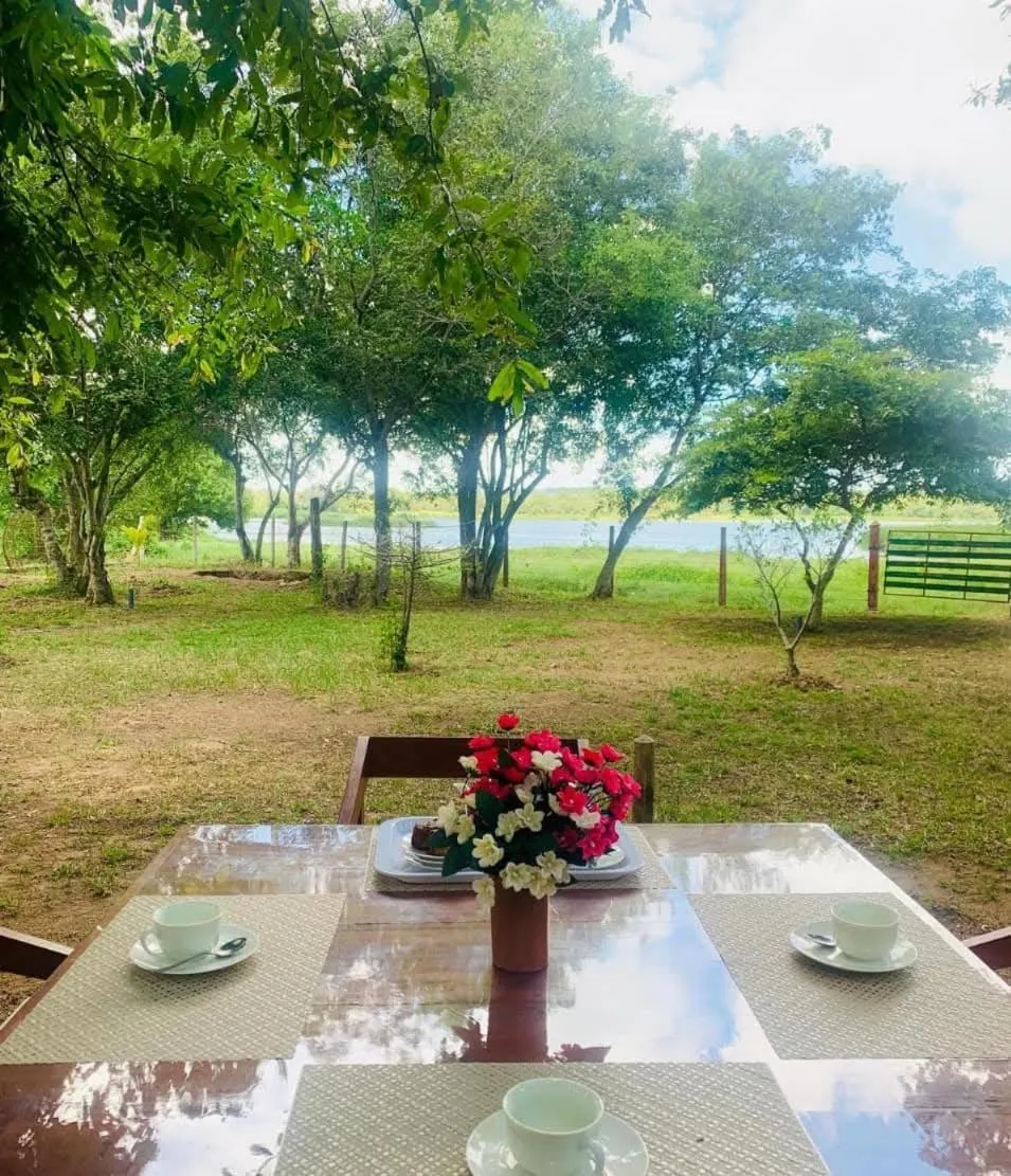 Lake Front Cottage & Authentic Local Restaurant