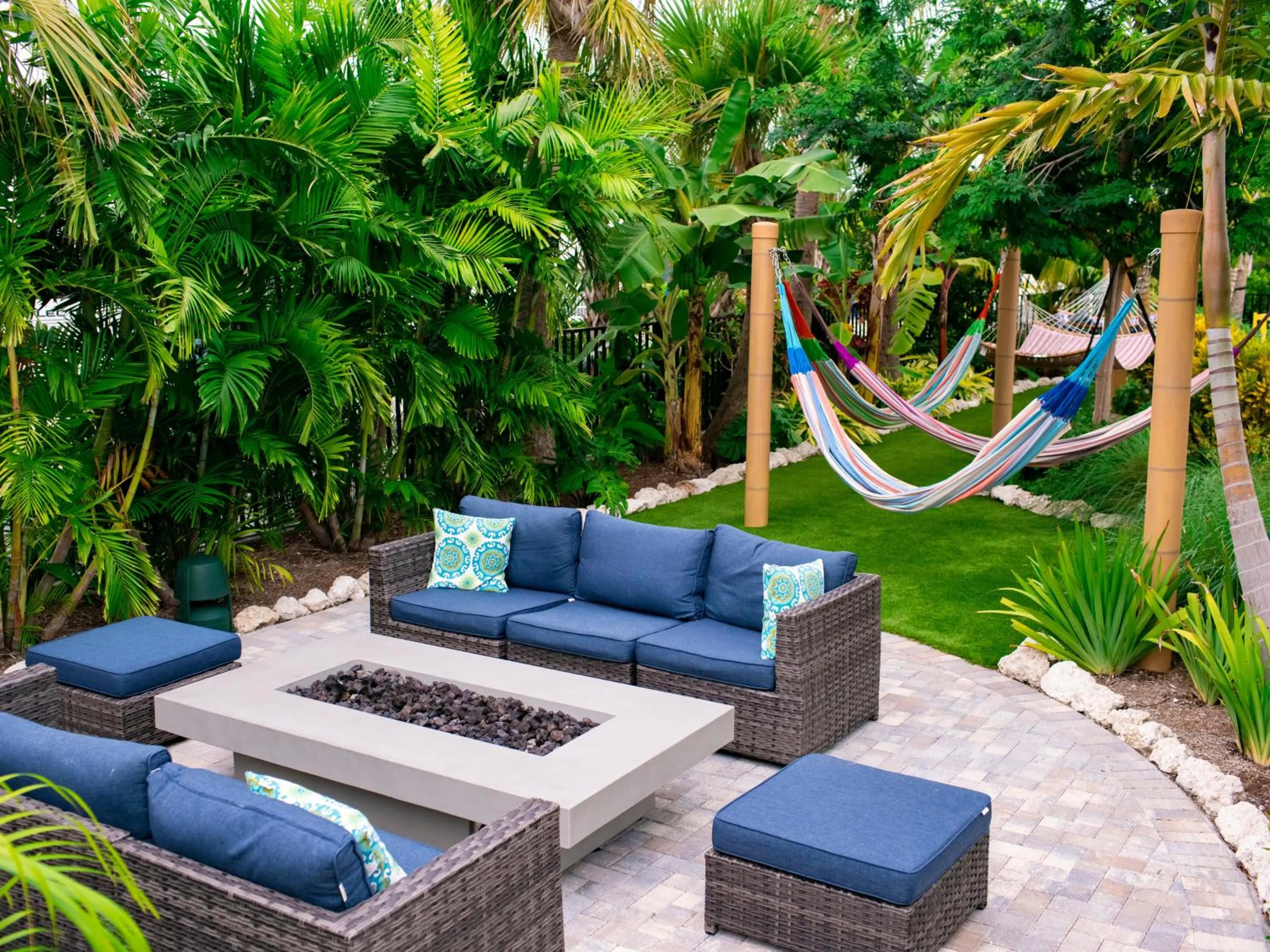 Seating area in Sugarloaf Key Hotel at KOA Resort