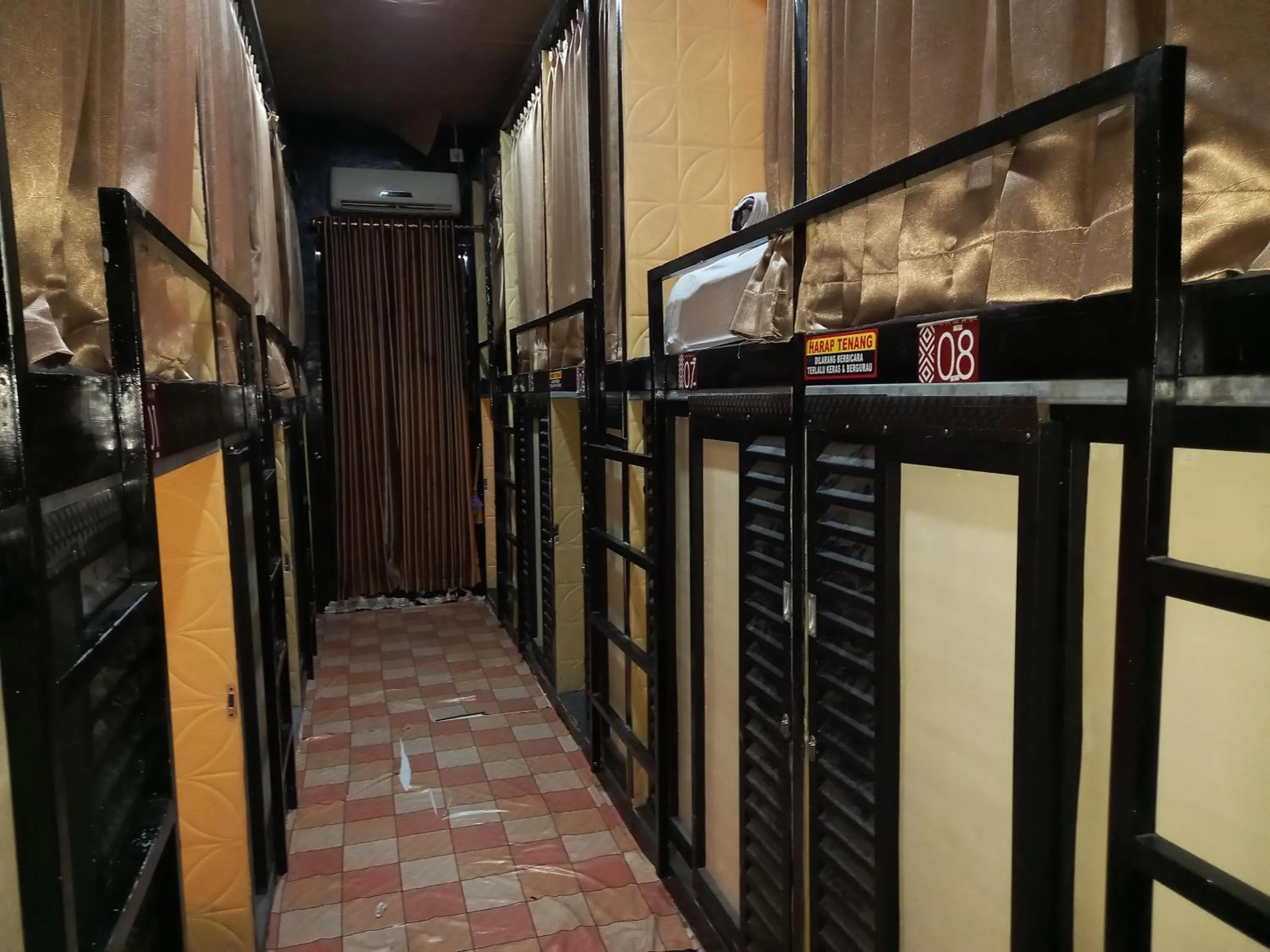 Property building in RedDoorz at Luxury Homestay near Aloha Waru Surabaya