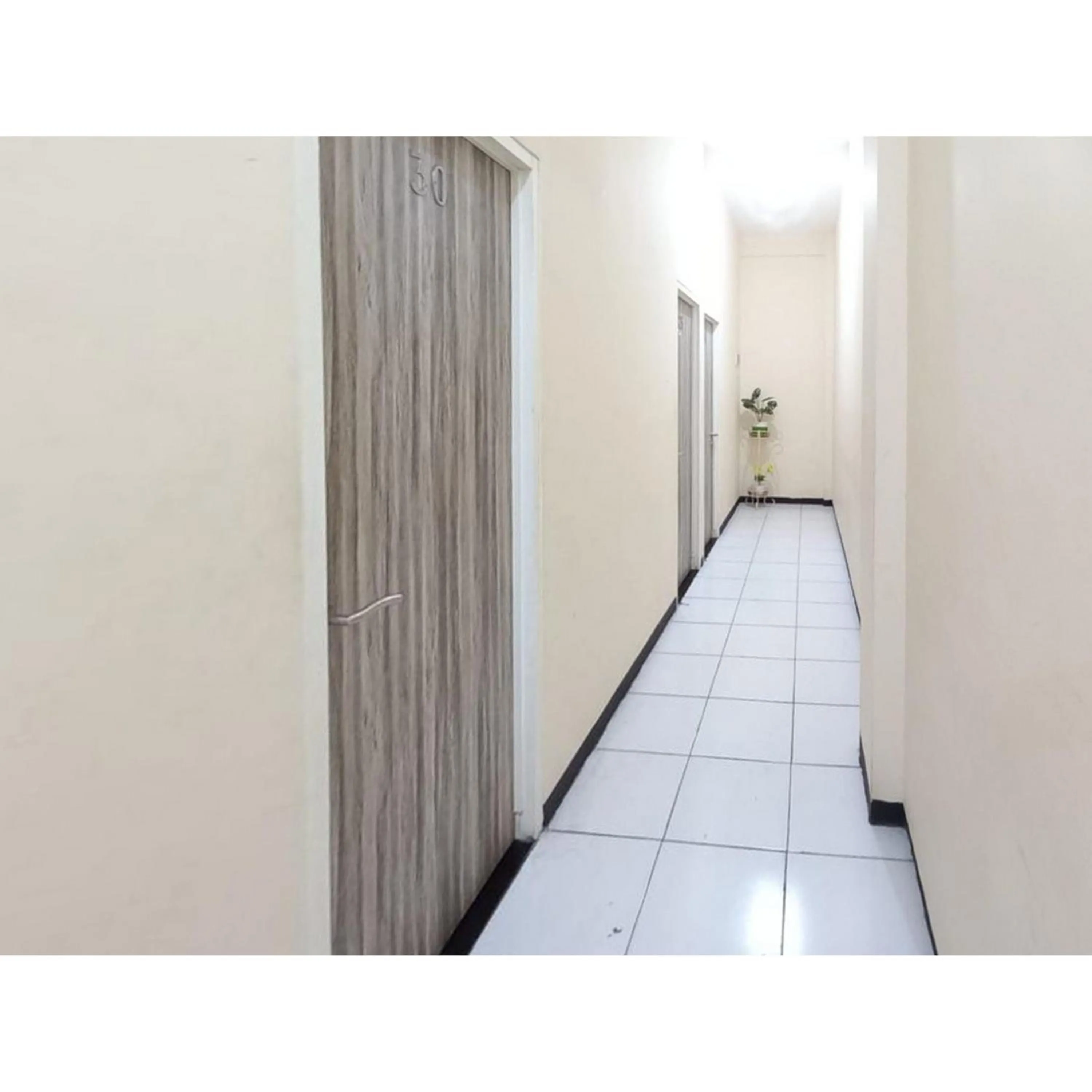 Property building in RedDoorz at Luxury Homestay near Aloha Waru Surabaya