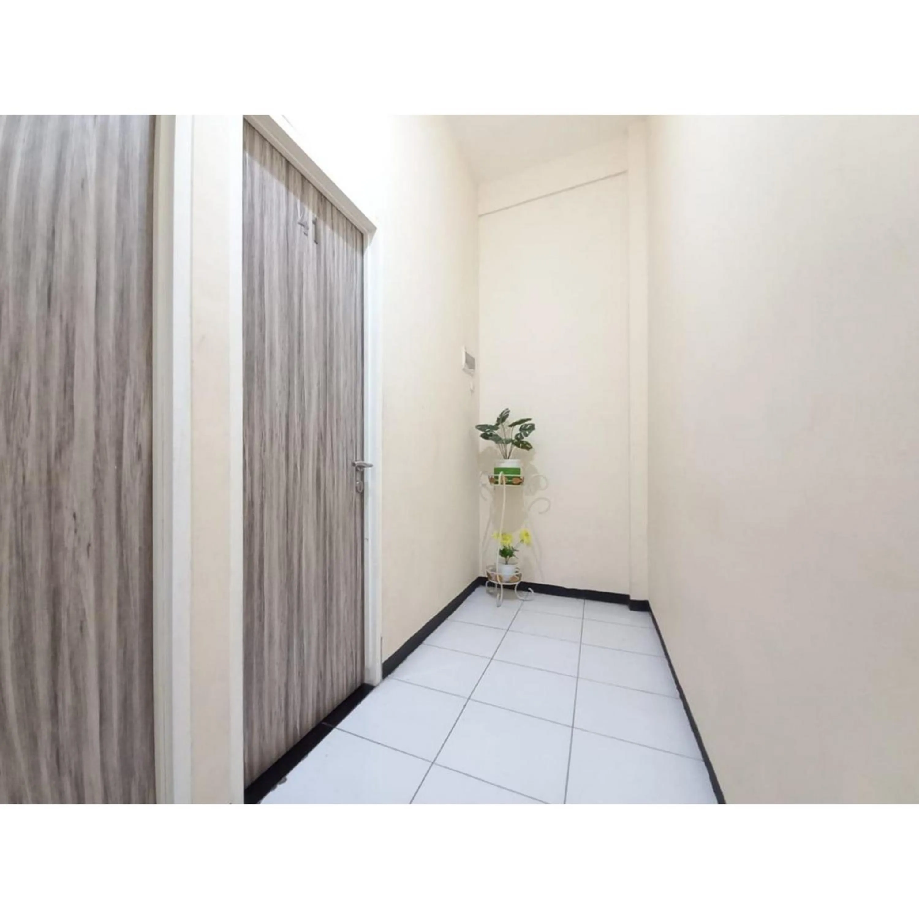 Property building in RedDoorz at Luxury Homestay near Aloha Waru Surabaya