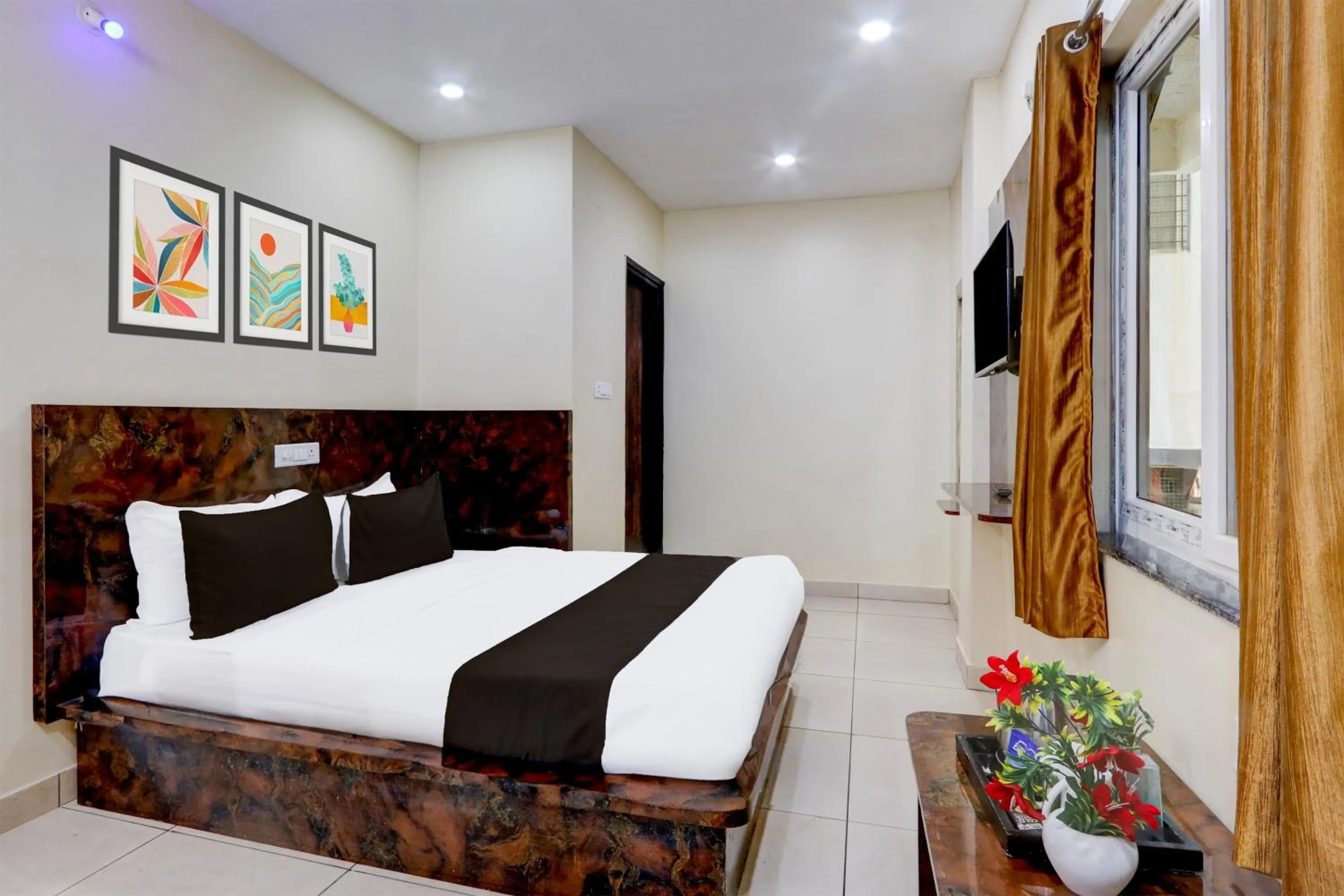 Bedroom, Bed in Hotel O Sai Manikanta Homes