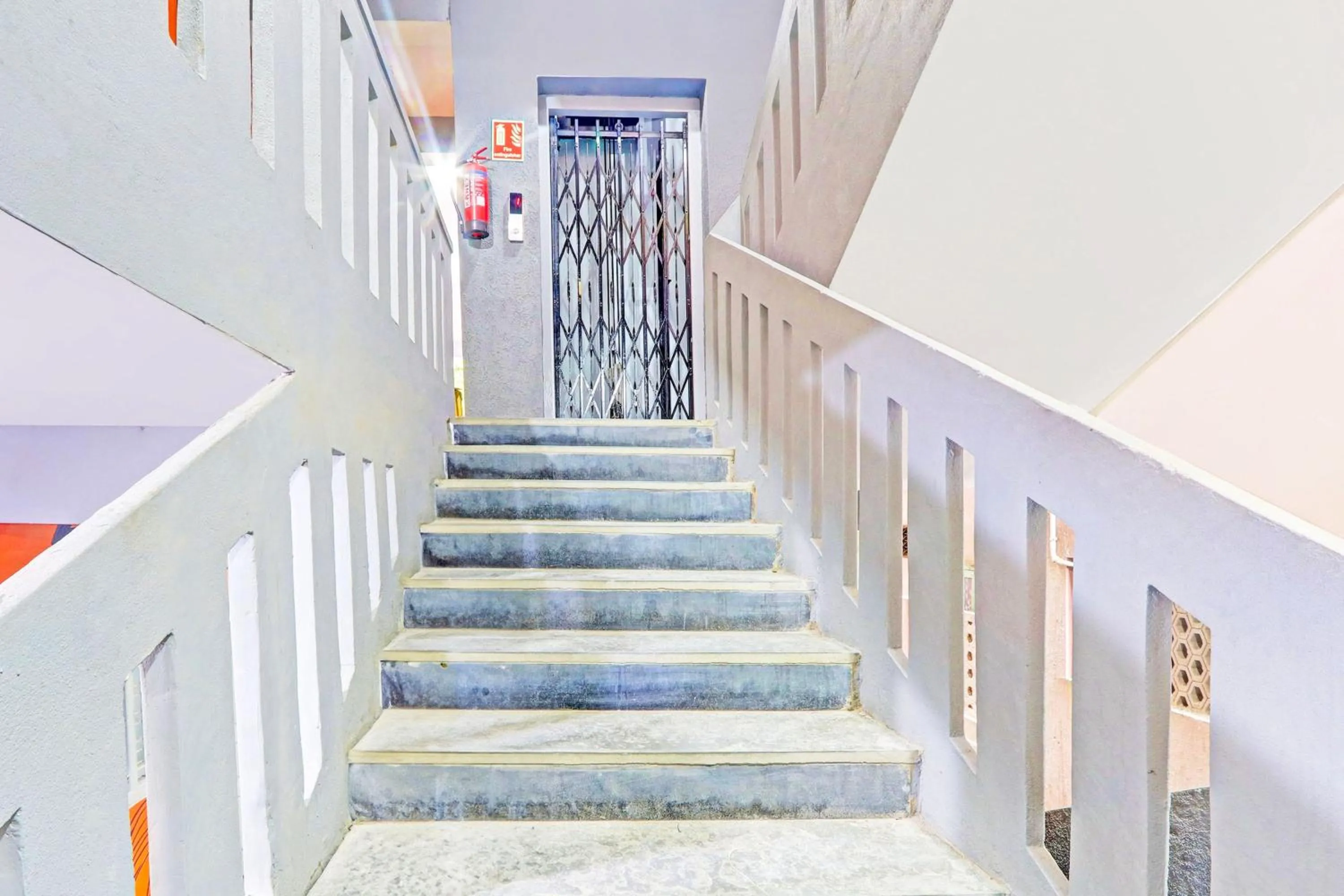 Lobby or reception in Collection O De Alphabet Hotel UMCC