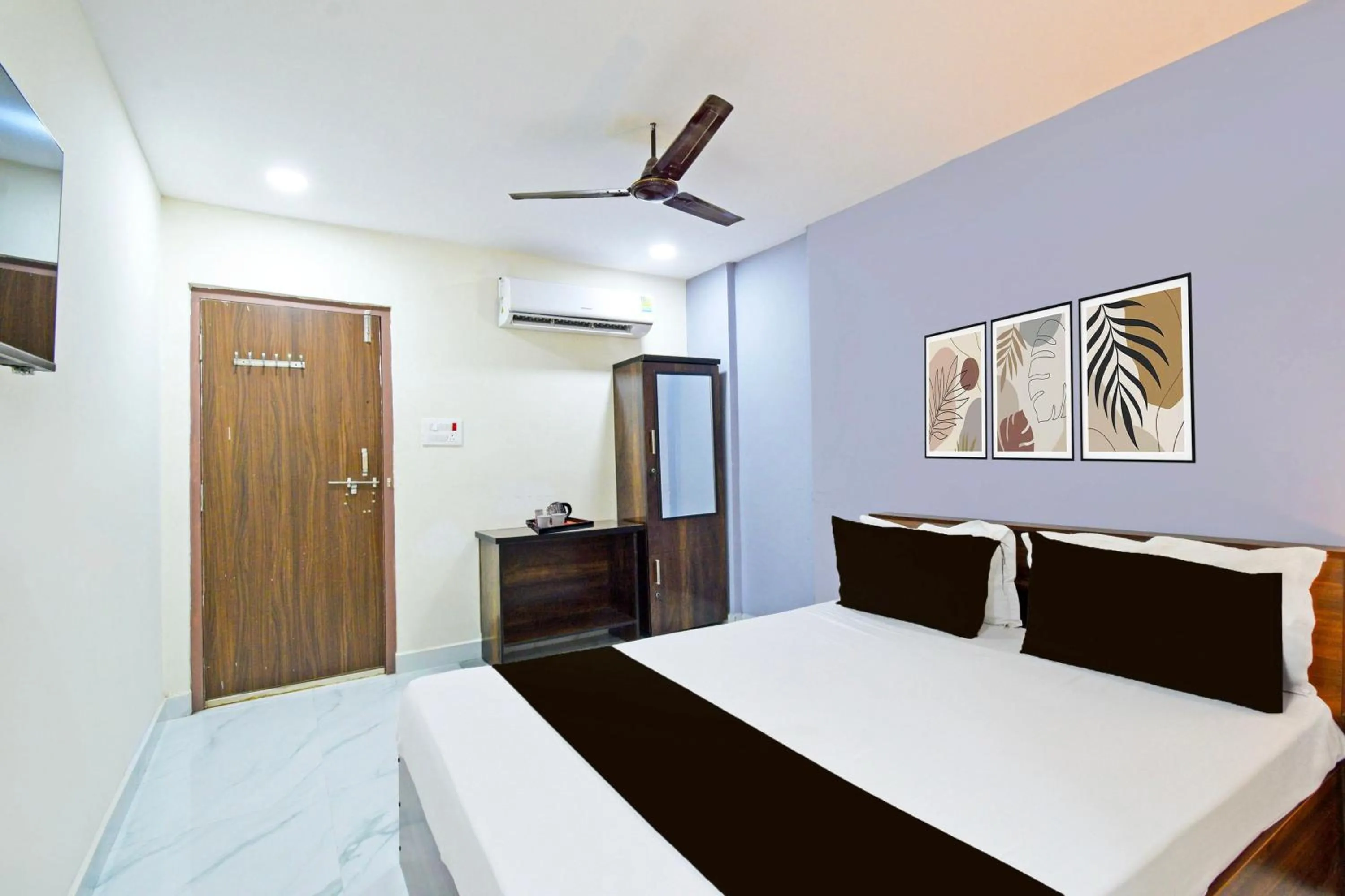 Bedroom in Super Collection O Jagadgirigutta Road