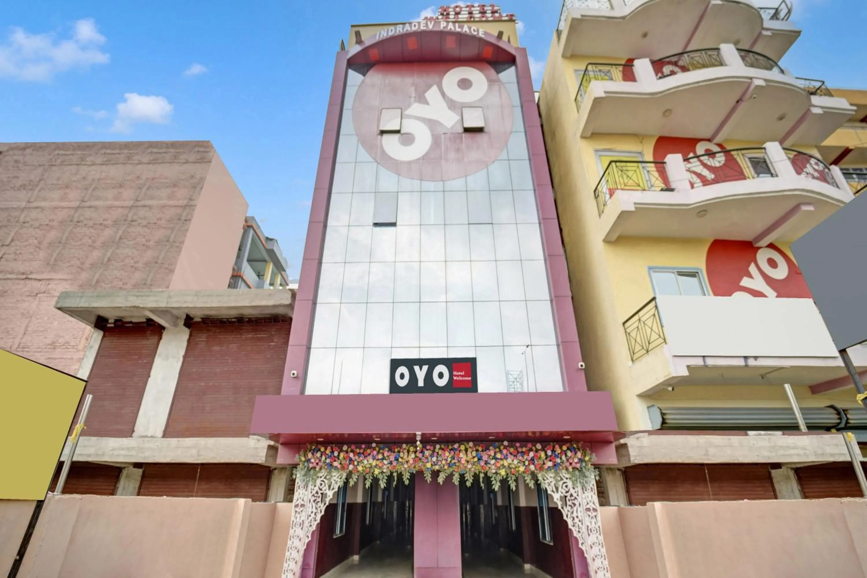 Facade/entrance in Hotel O Welcome