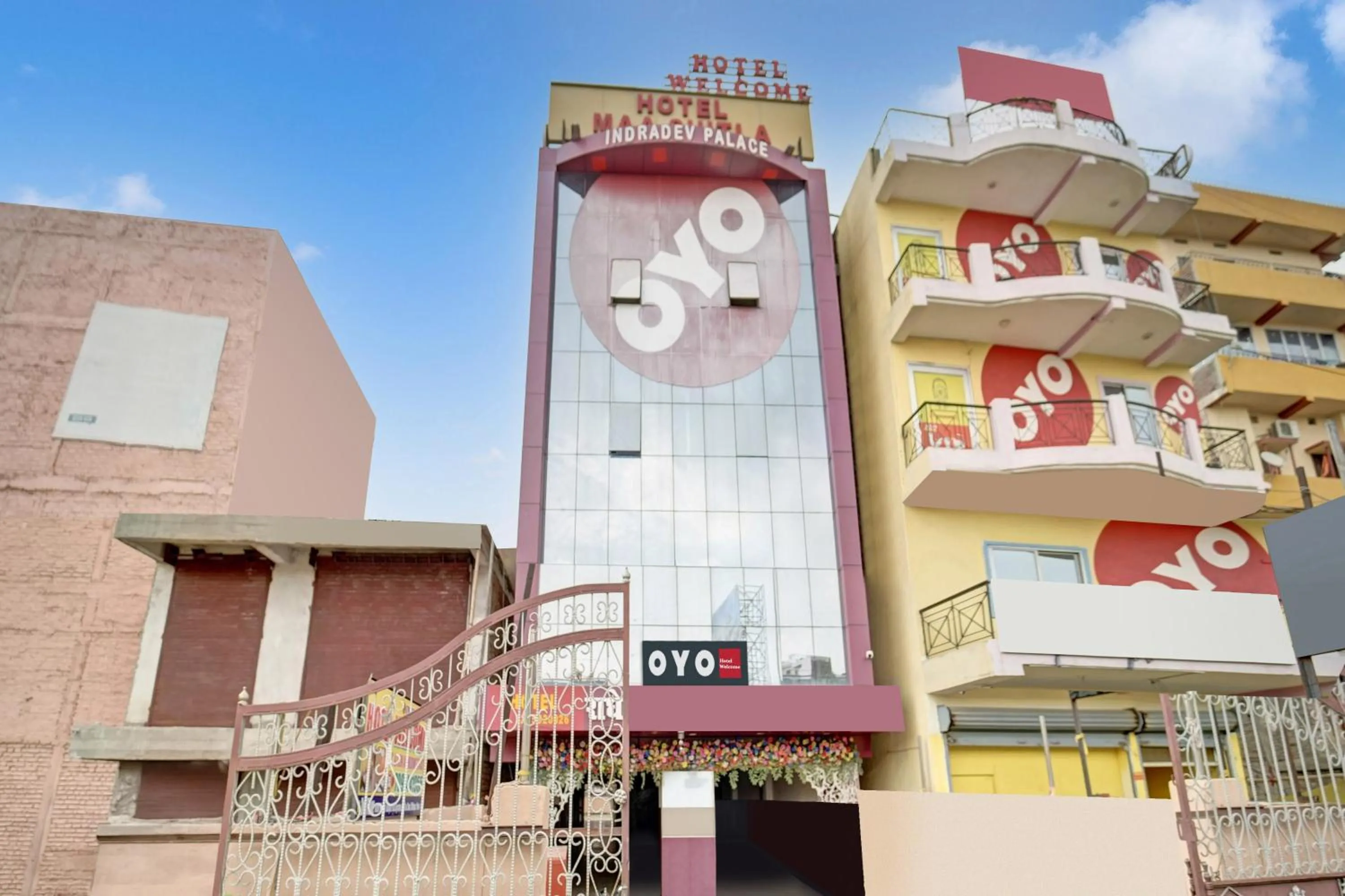 Facade/entrance in Hotel O Welcome