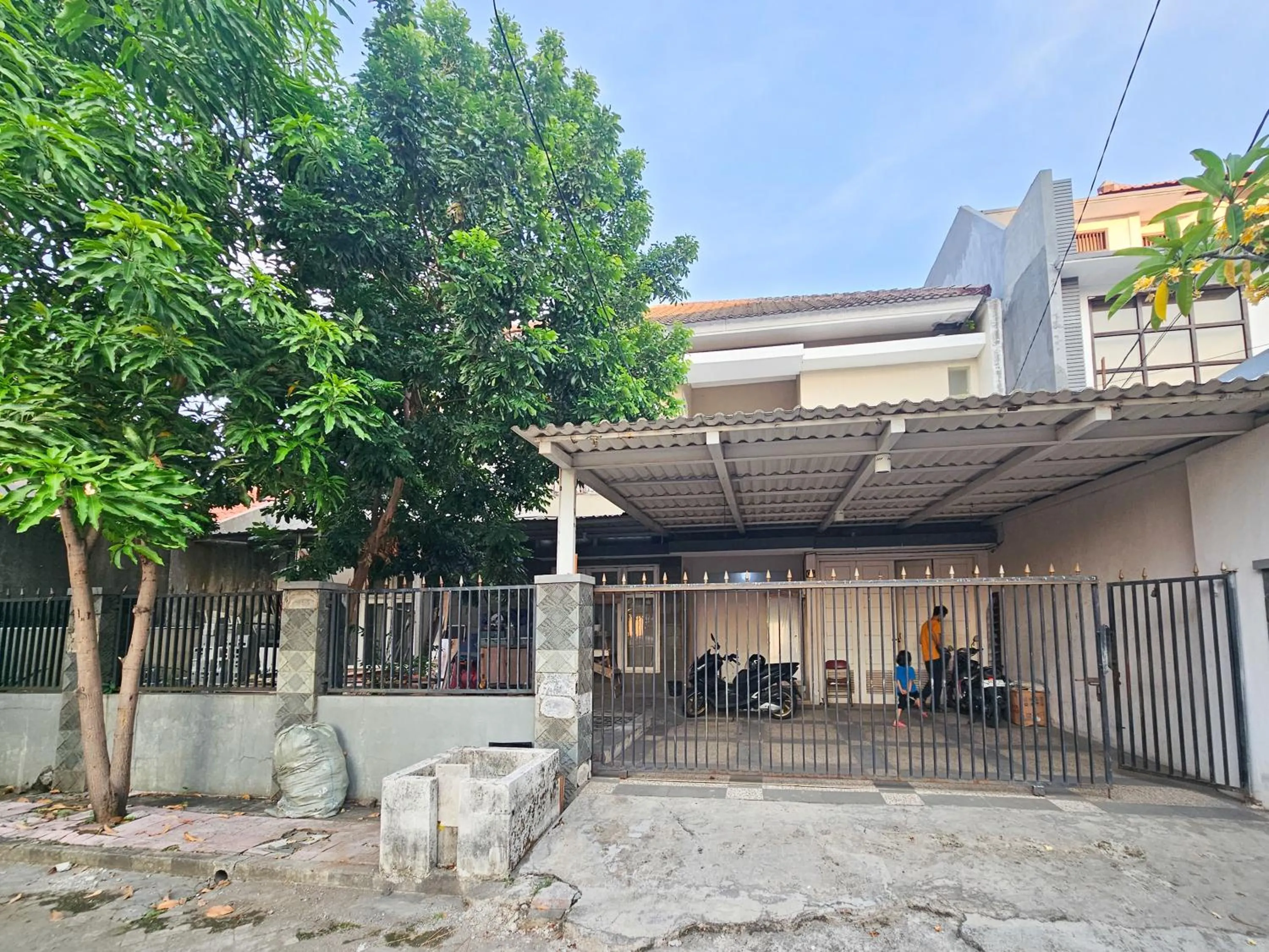 Property building in Hasana Guest House Syariah near Royal Plaza RedPartner