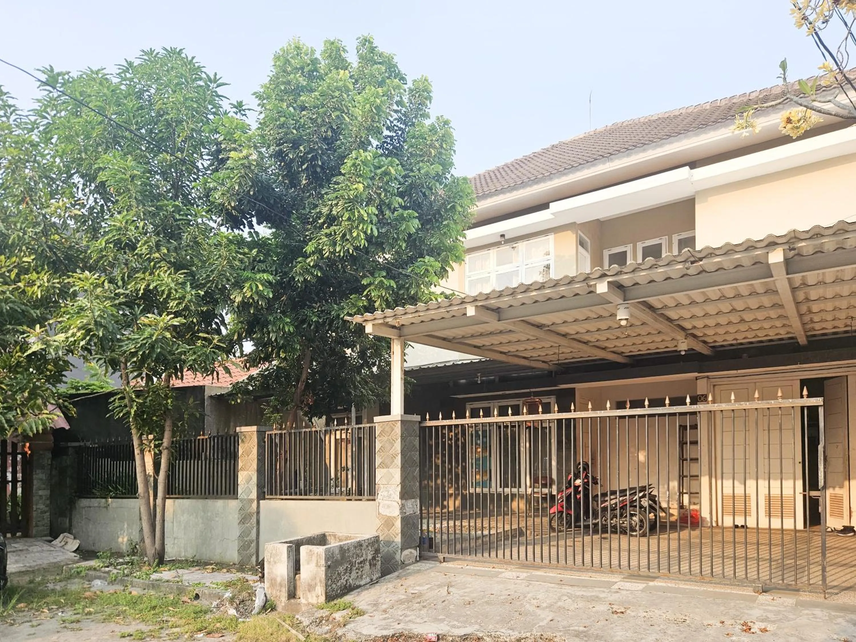 Property building in Hasana Guest House Syariah near Royal Plaza RedPartner