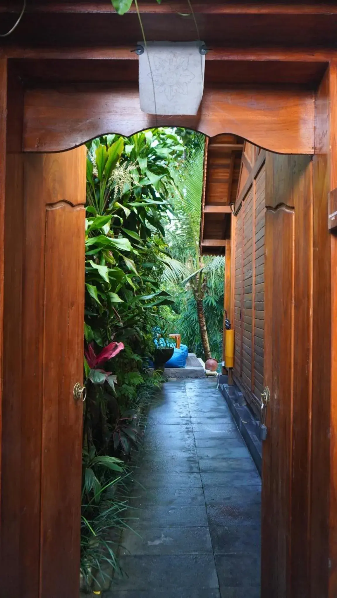 Property building in Ngesil Private Joglo & Pool Property building in Ngesil Private Joglo & Pool