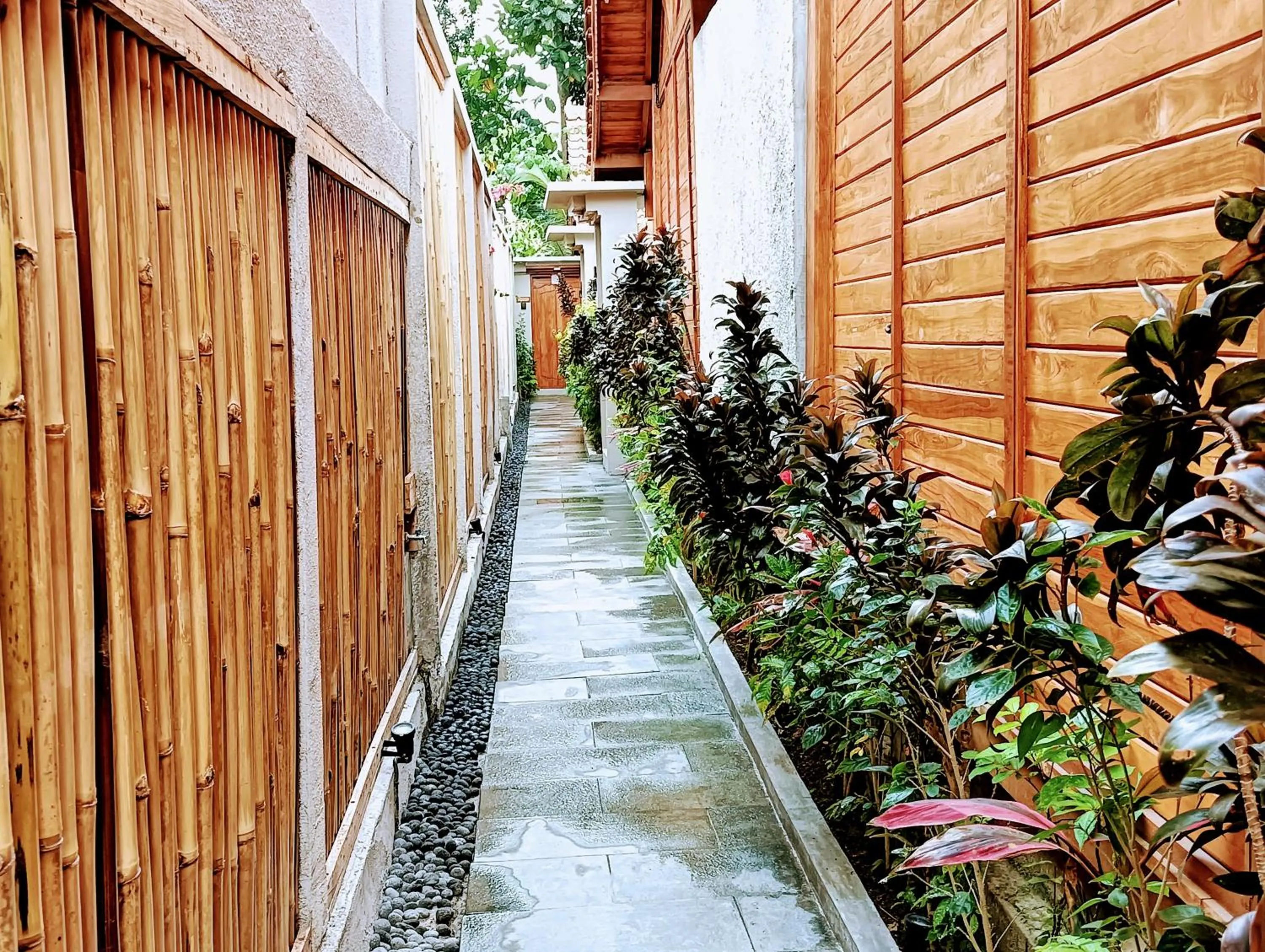 Garden in Ngesil Private Joglo & Pool