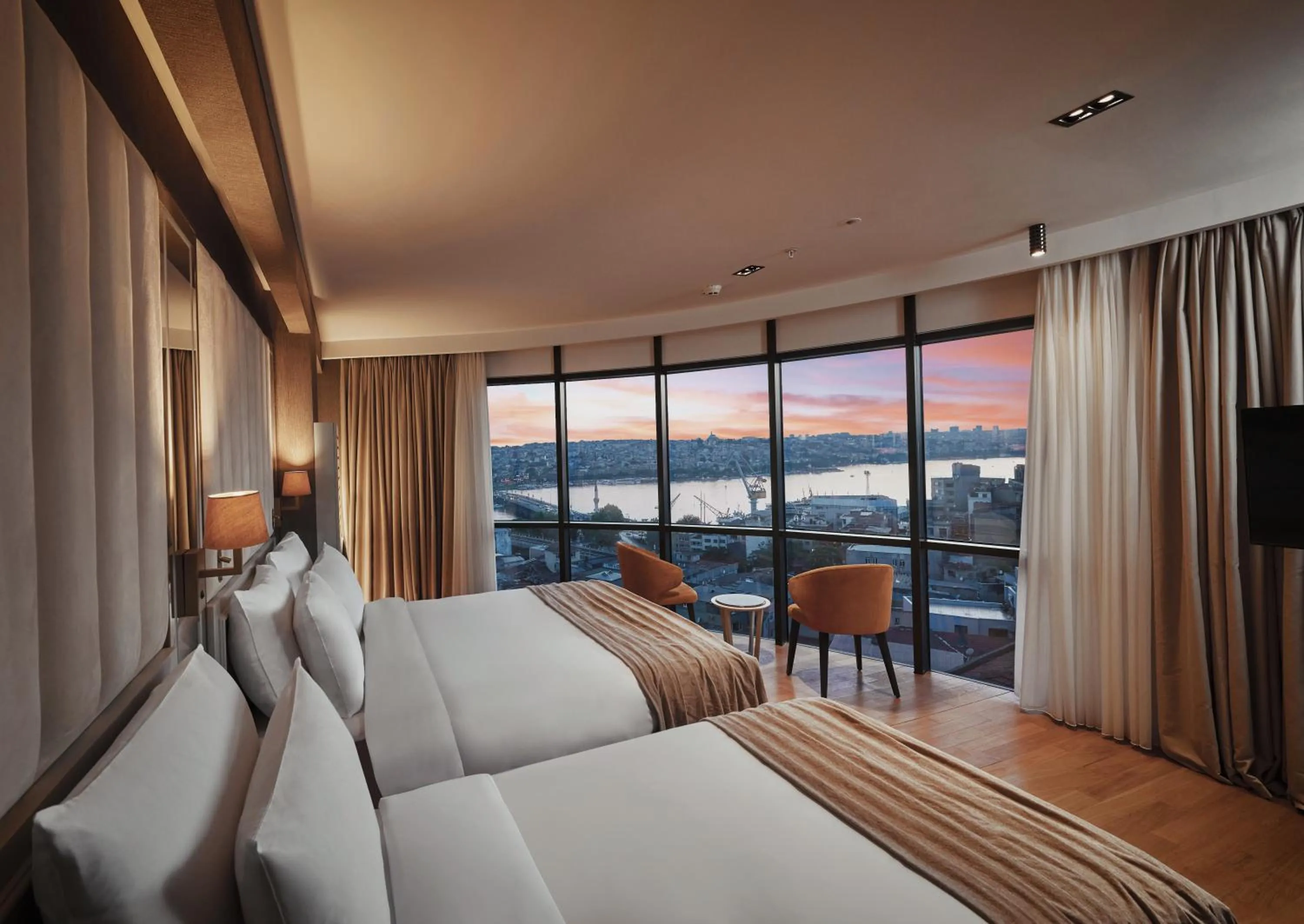 Photo of the whole room in The Hotels, Galata