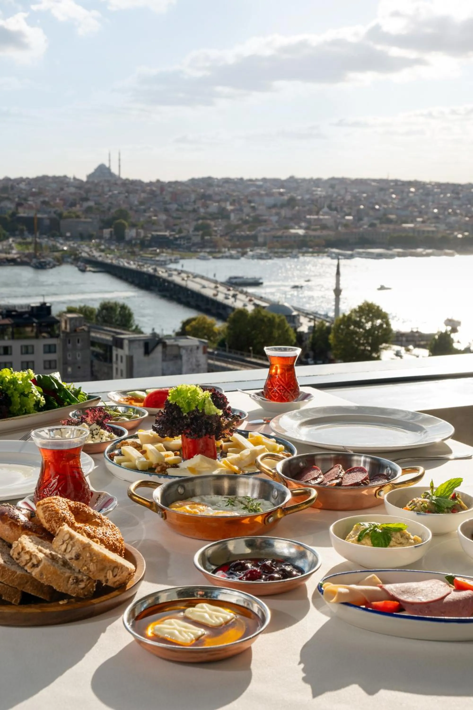 Breakfast in The Hotels, Galata