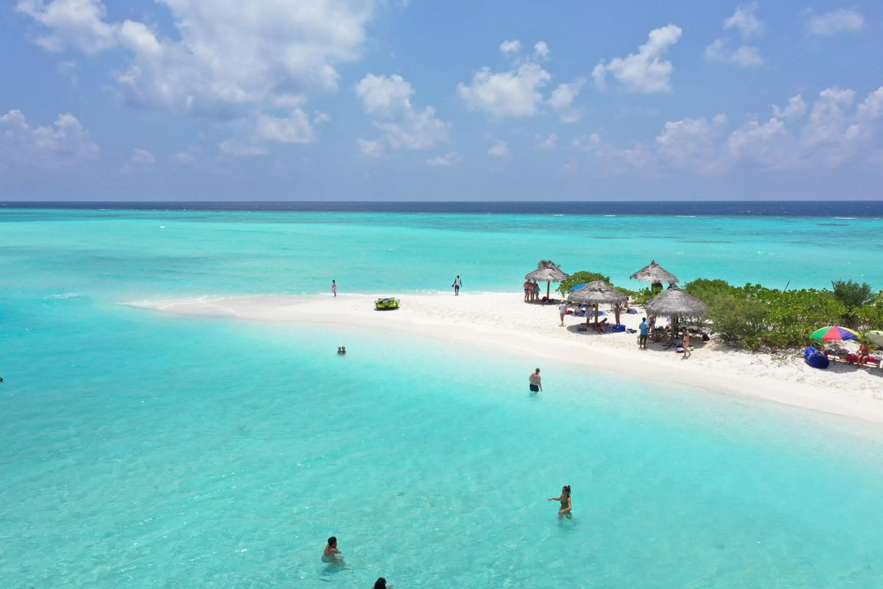 Beach in Ganduvaru Villa