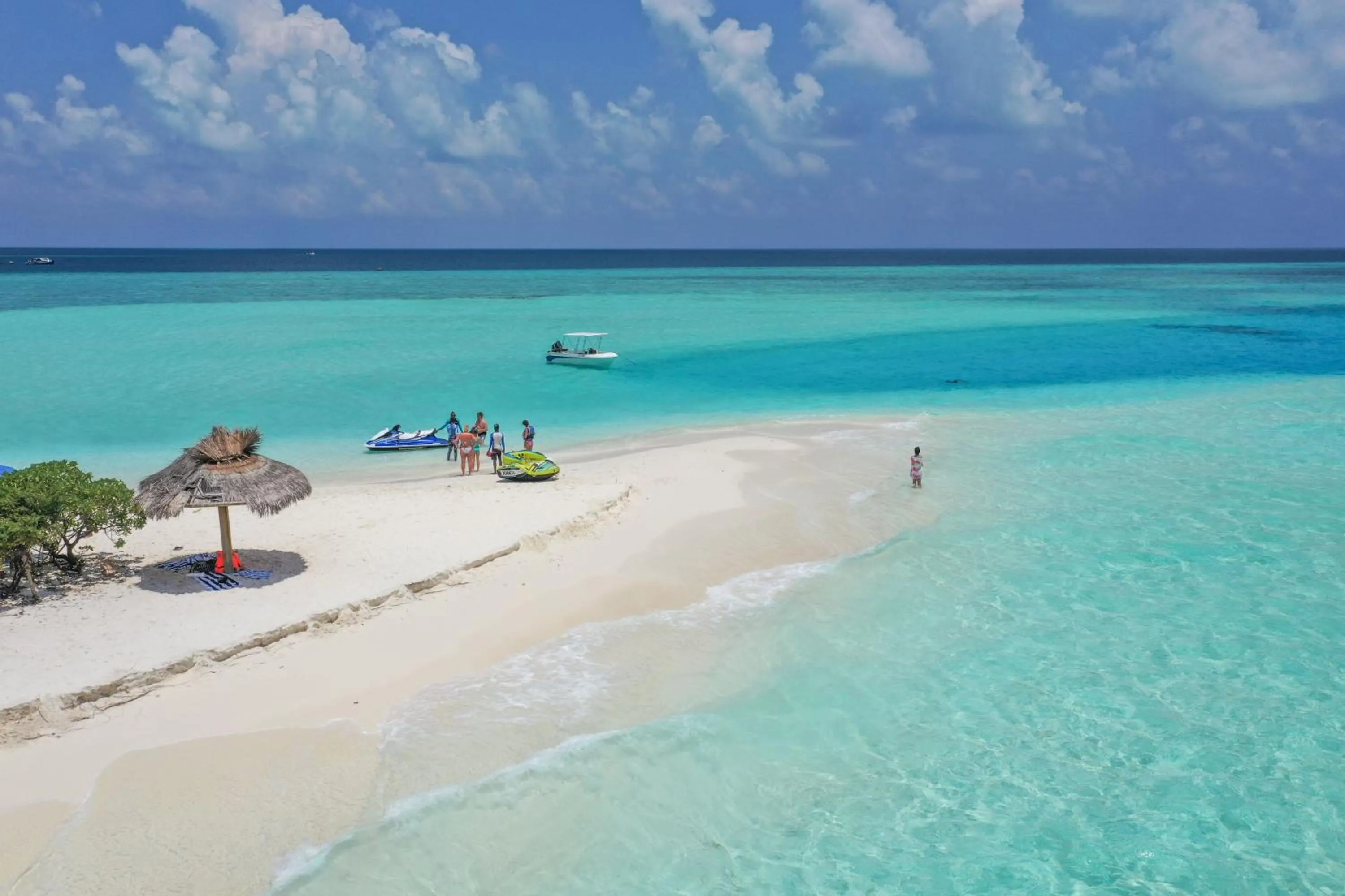 Beach in Ganduvaru Villa