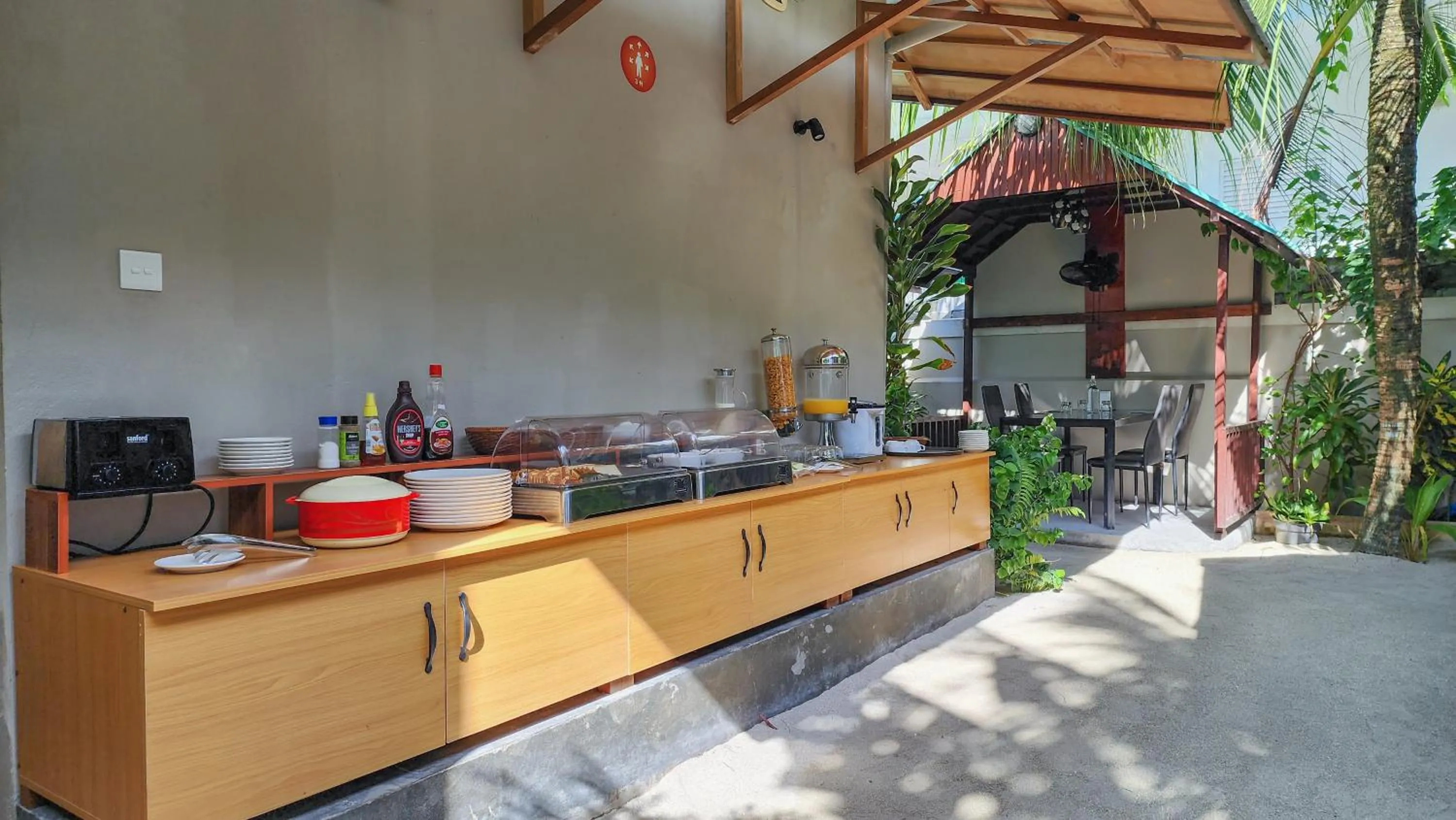 Breakfast in Ganduvaru Villa