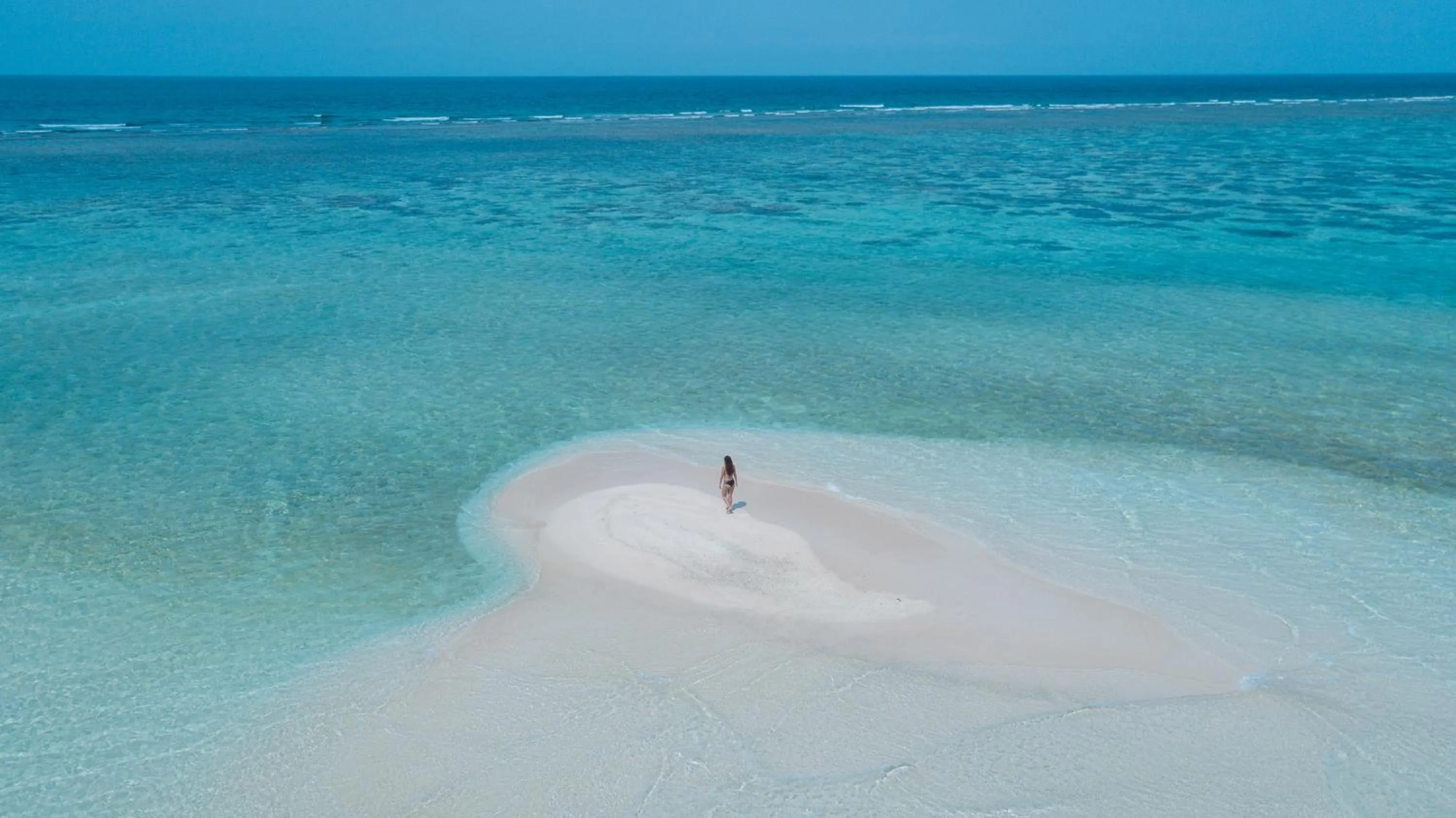 Beach in Ganduvaru Villa