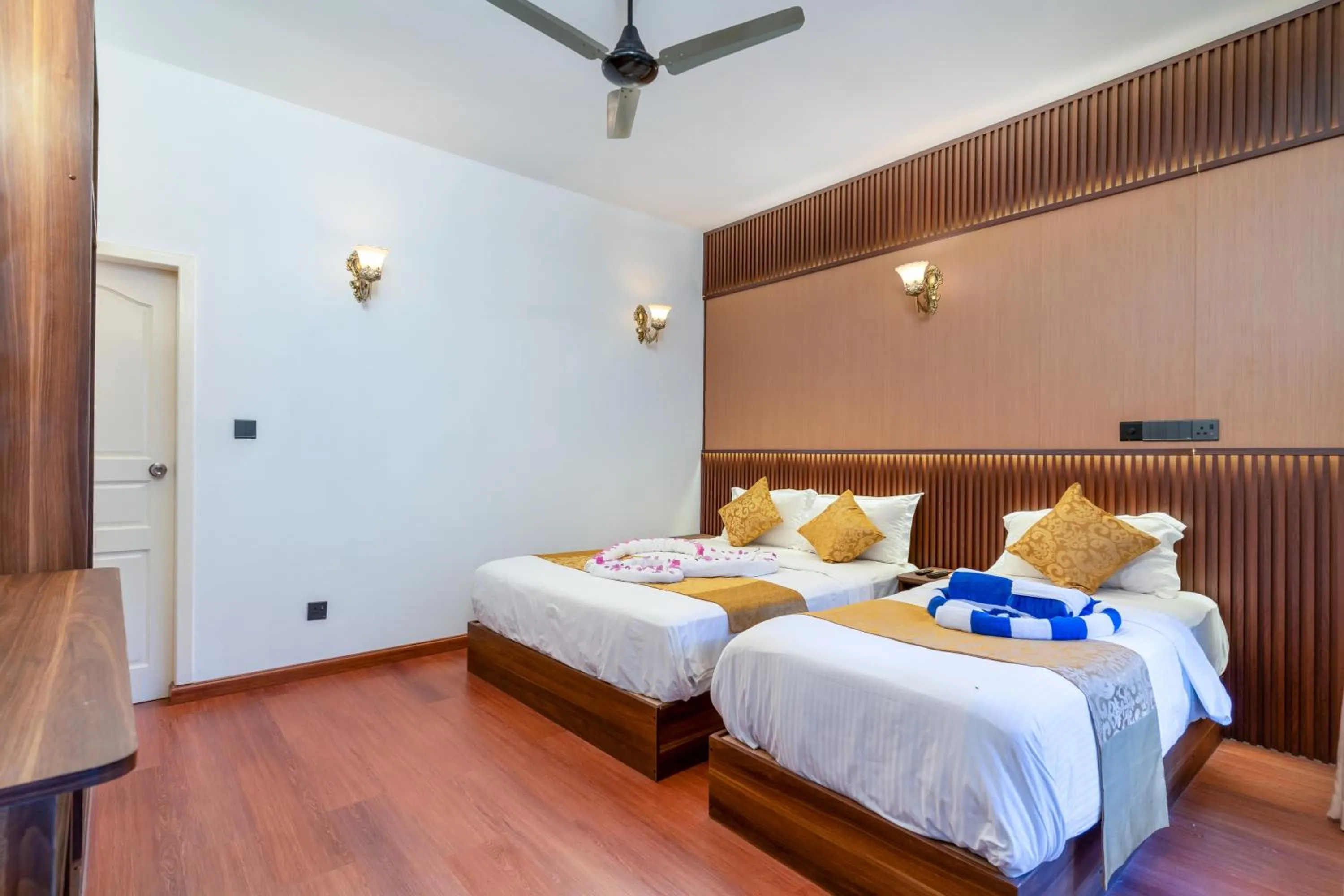 Bed in Ganduvaru Villa