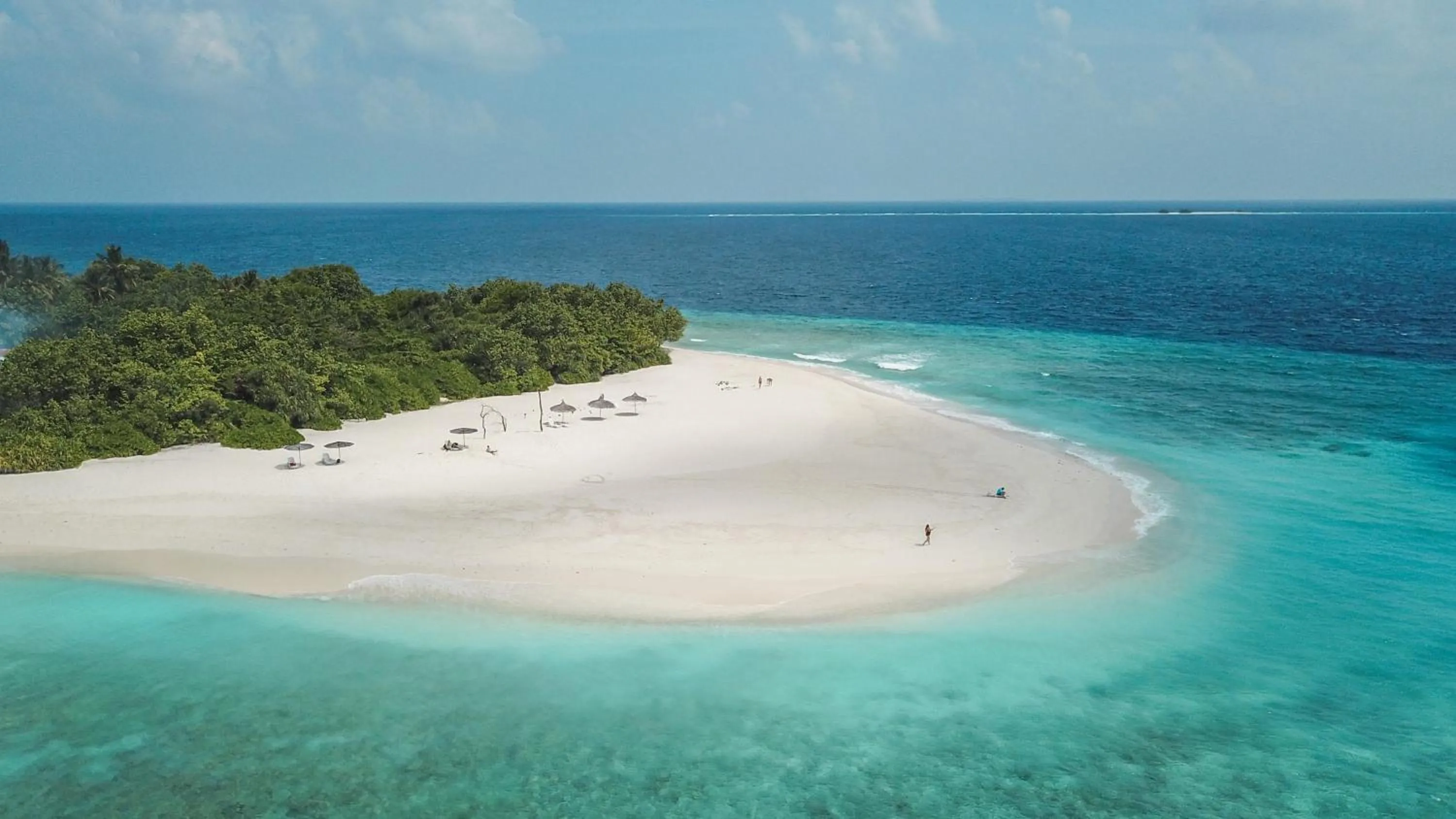Beach in Ganduvaru Villa