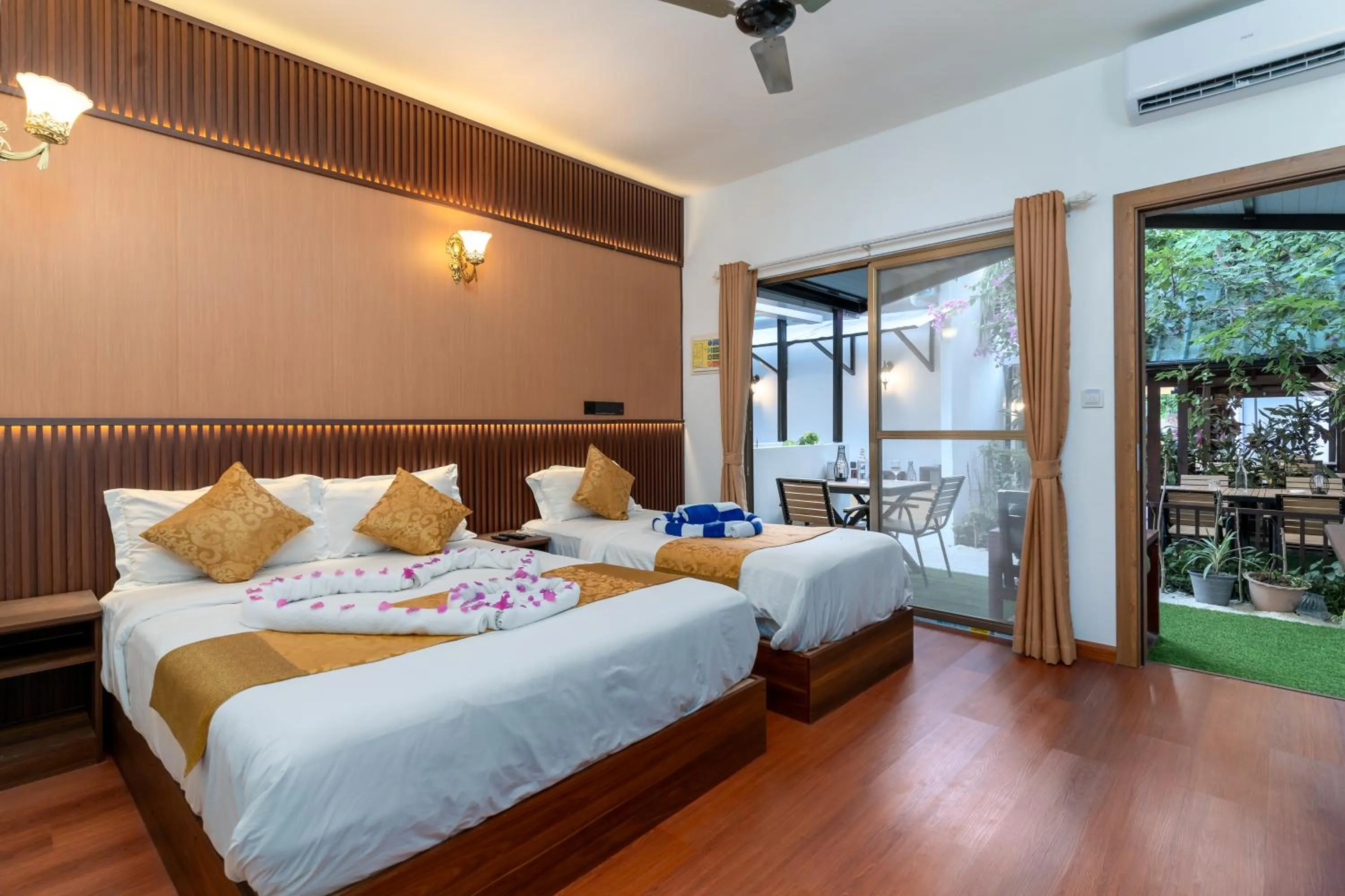 Bed in Ganduvaru Villa