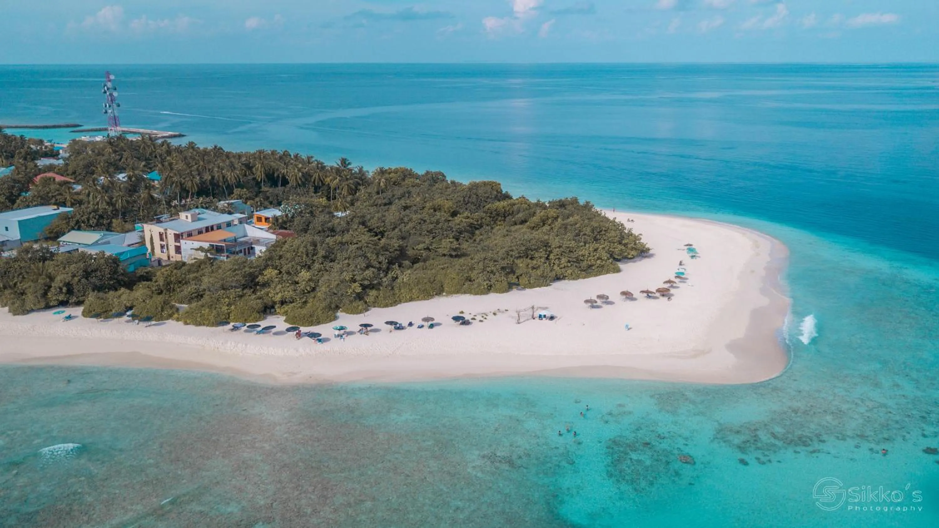 Beach in Ganduvaru Villa